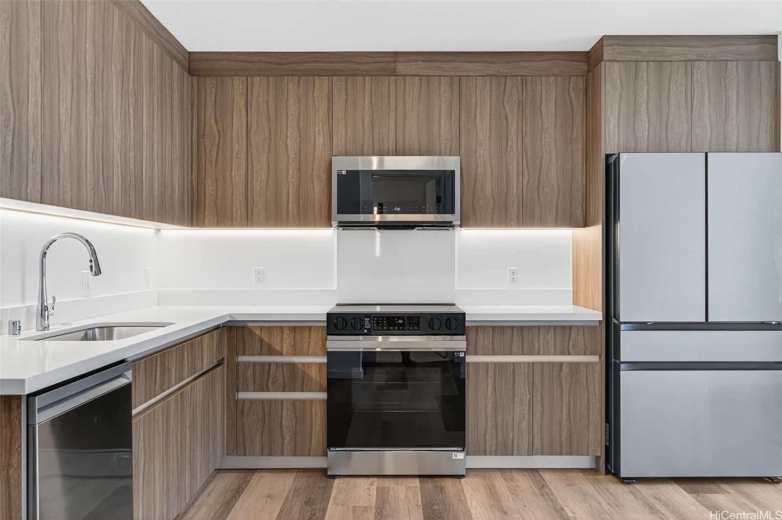 1500 Rycroft St Honolulu - Rental - photo 5 of 21