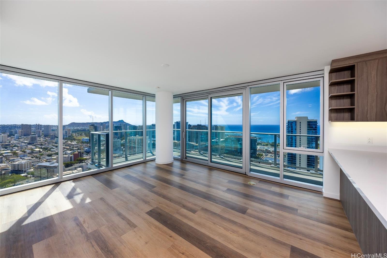 The Park on Keeaumoku condo # 4319R, Honolulu, Hawaii - photo 2 of 25