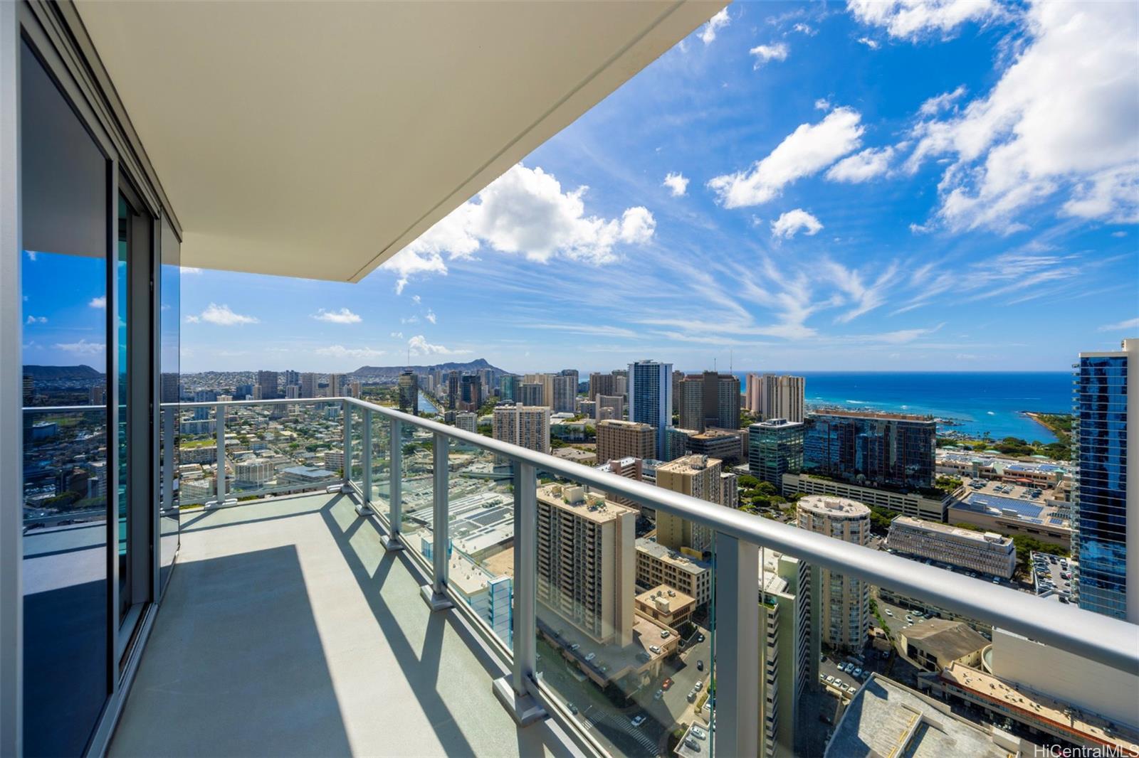 The Park on Keeaumoku condo # 4319R, Honolulu, Hawaii - photo 6 of 25