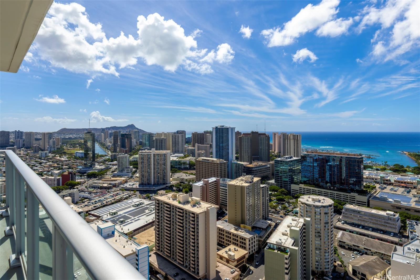 The Park on Keeaumoku condo # 4319R, Honolulu, Hawaii - photo 7 of 25