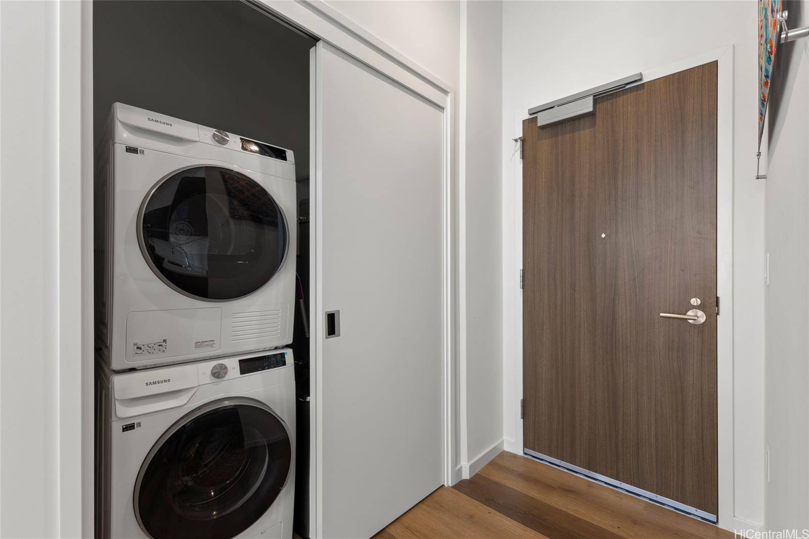 The Park on Keeaumoku condo # 4405R, Honolulu, Hawaii - photo 6 of 23