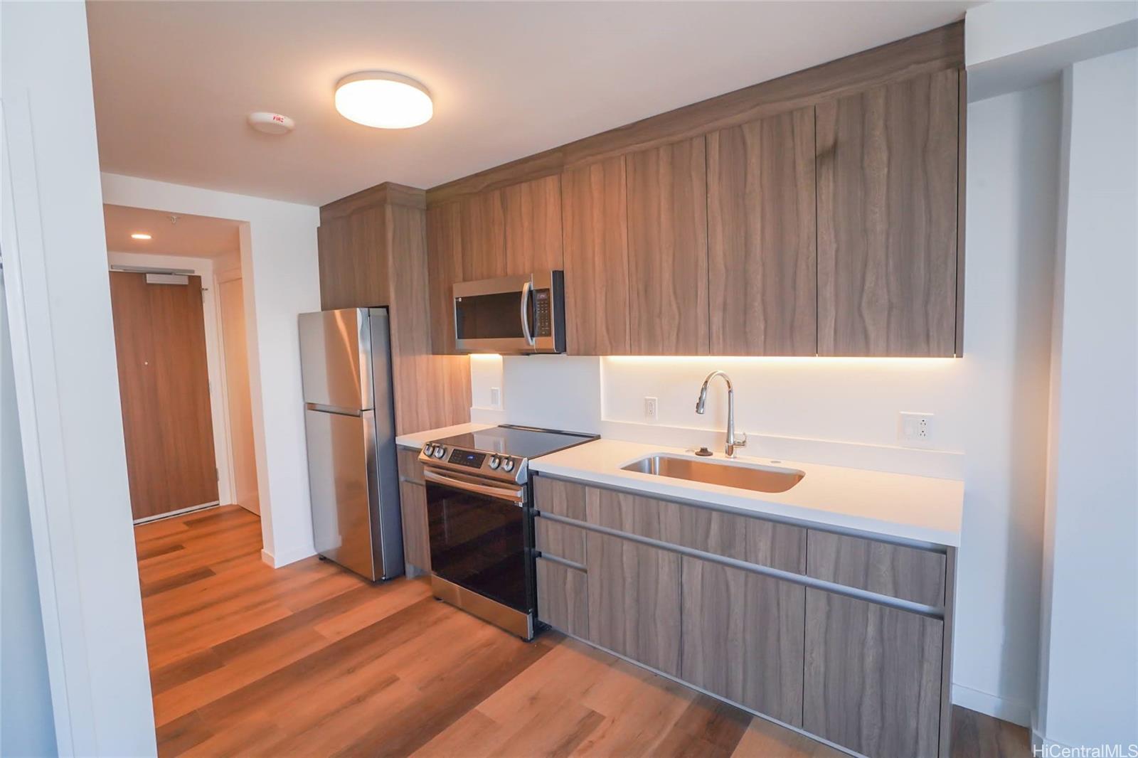 The Park on Keeaumoku condo # 808R, Honolulu, Hawaii - photo 4 of 15