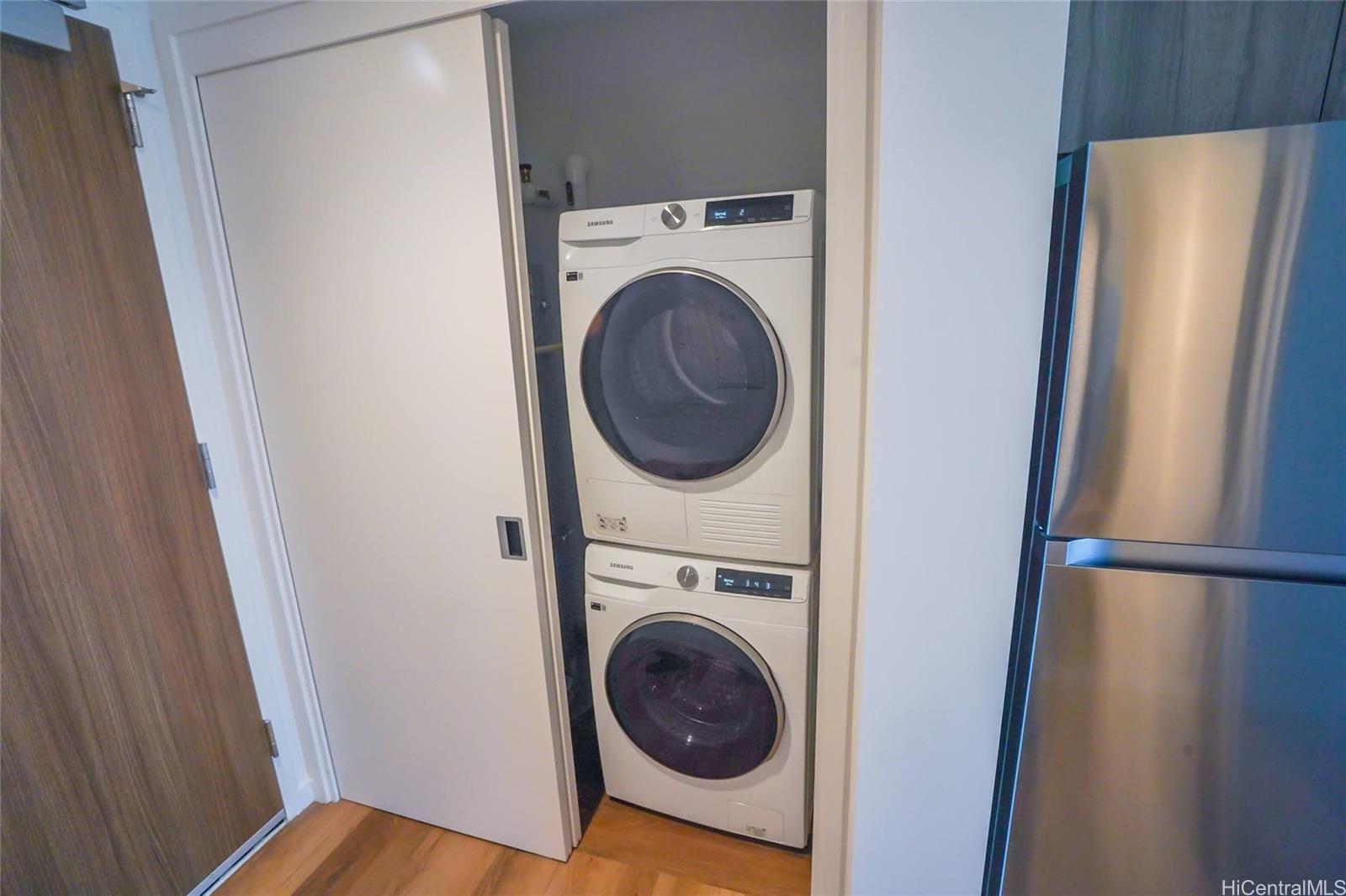 The Park on Keeaumoku condo # 808R, Honolulu, Hawaii - photo 5 of 15