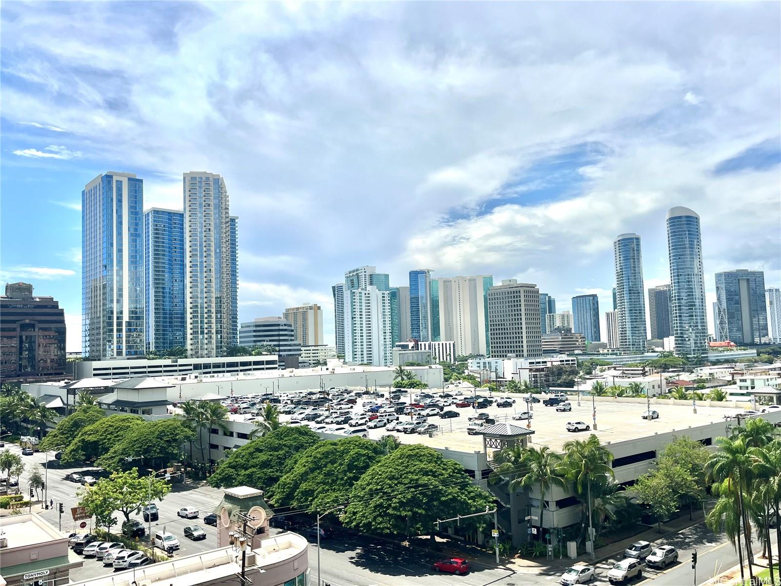 The Park on Keeaumoku condo # 808R, Honolulu, Hawaii - photo 6 of 15