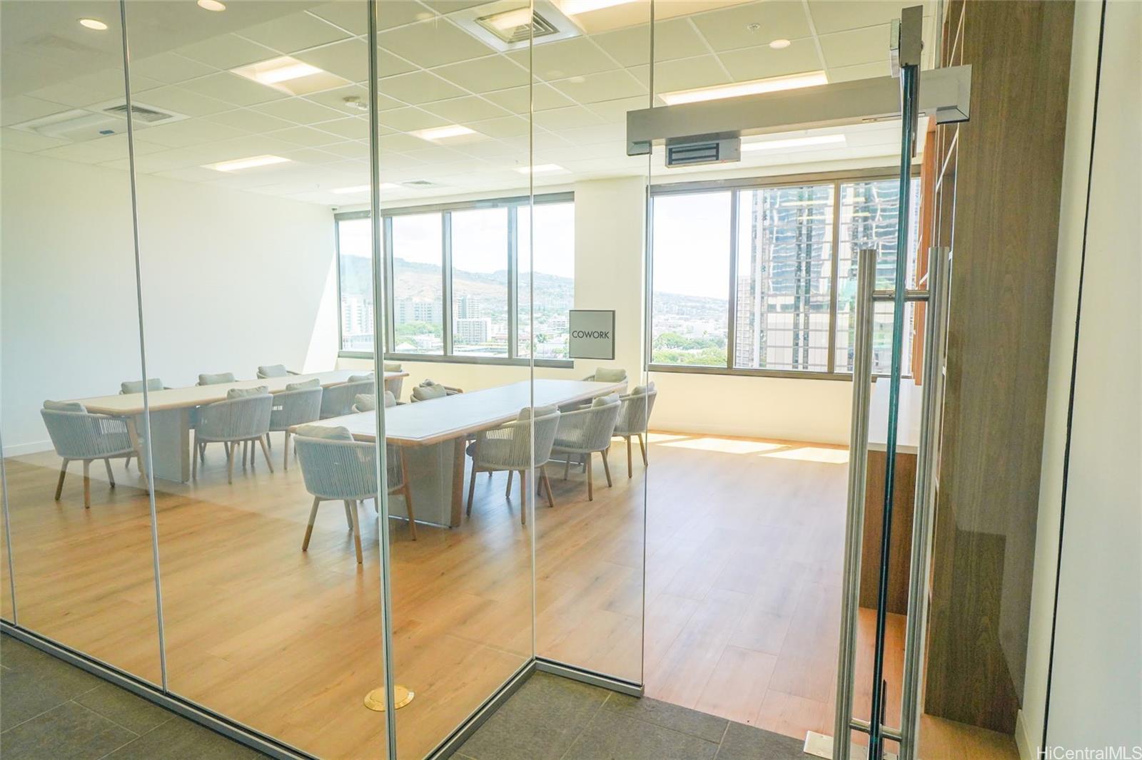 The Park on Keeaumoku condo # 808R, Honolulu, Hawaii - photo 10 of 15