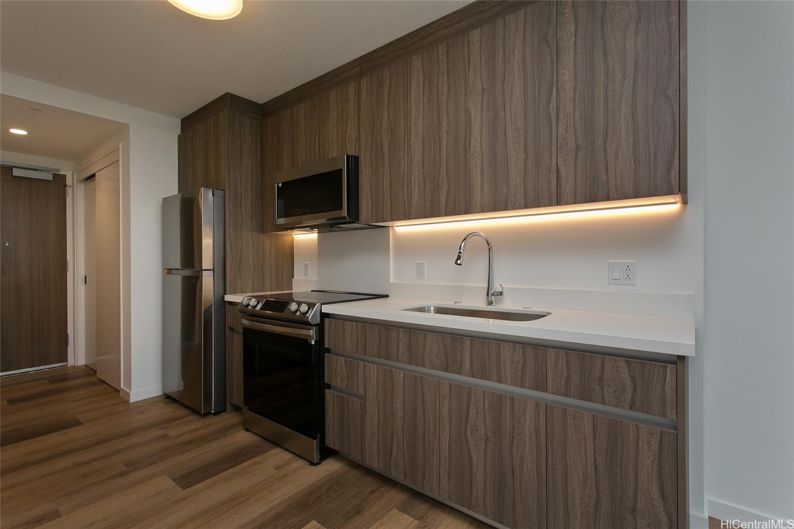 1500 Rycroft Street Honolulu - Rental - photo 4 of 25