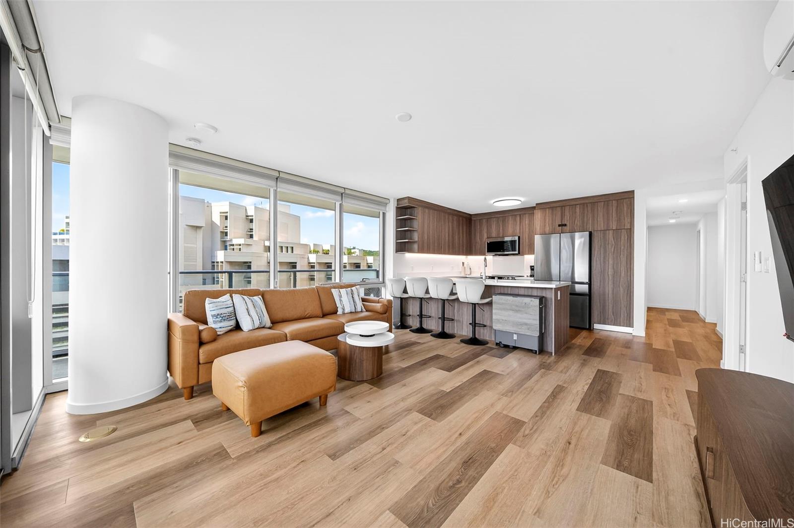 1500 Rycroft St Honolulu - Rental - photo 2 of 25