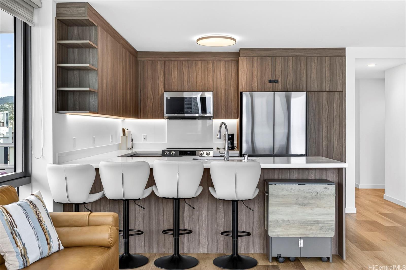 1500 Rycroft St Honolulu - Rental - photo 3 of 25