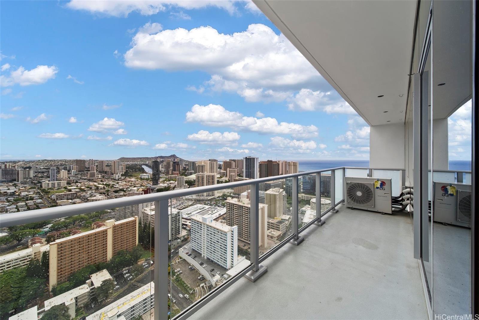 The Park on Keeaumoku condo # PH 4401, Honolulu, Hawaii - photo 5 of 12