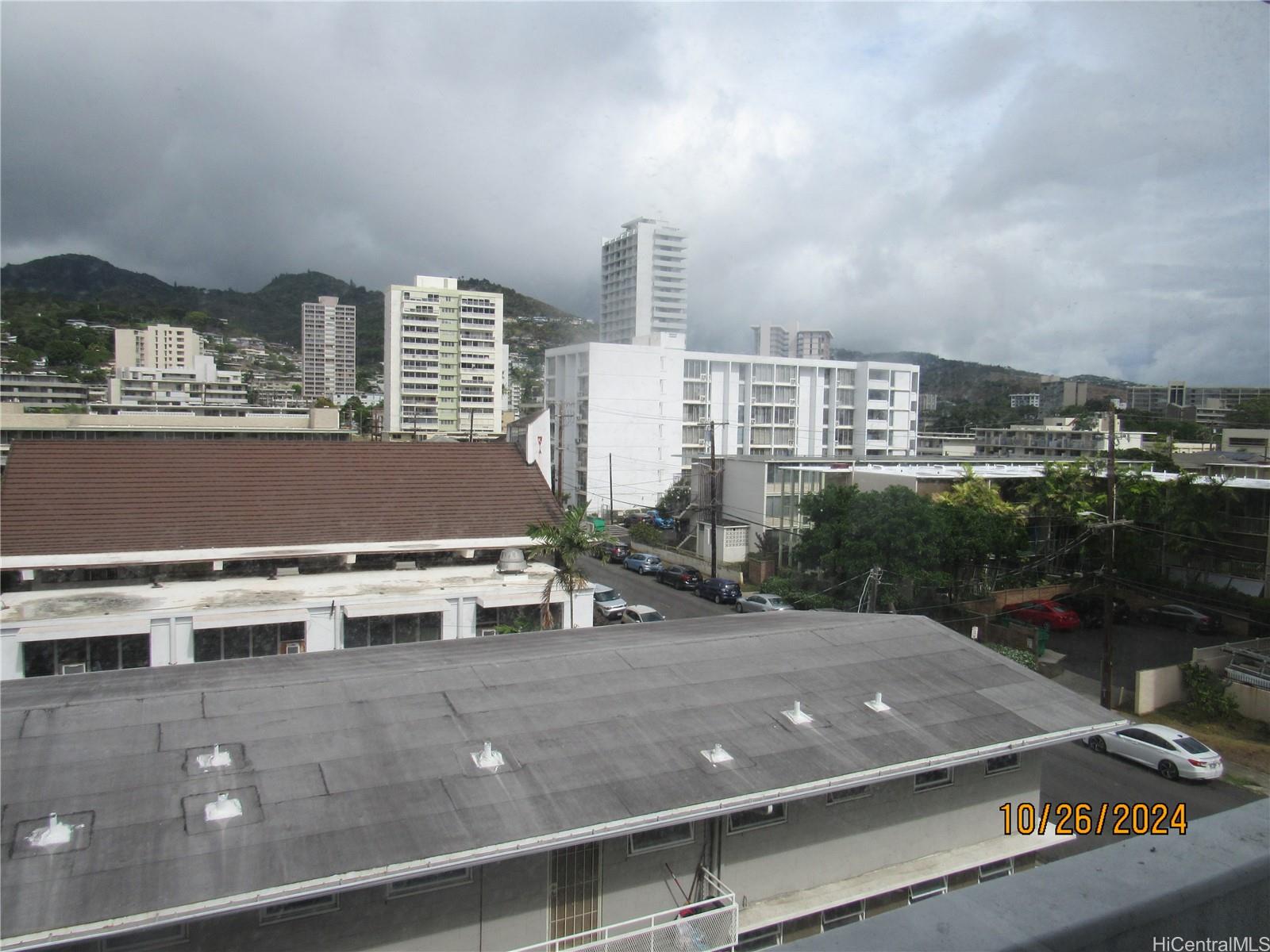 Kewalo Gardens condo # 506, Honolulu, Hawaii - photo 4 of 15