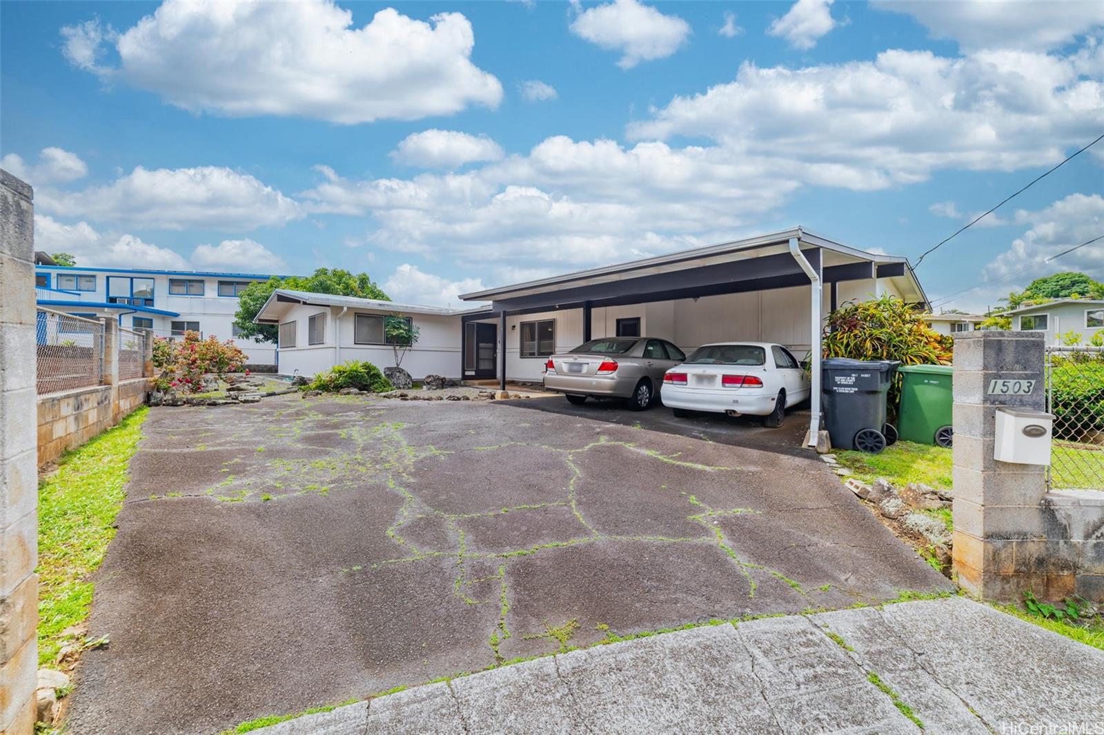 1503 Mahiole Place , Honolulu, Hi 96819 Moanalua Gardens