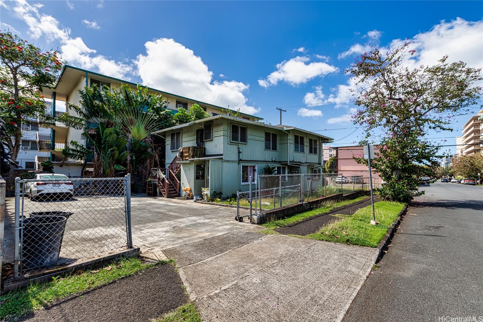 1504  Dominis Street Makiki Area, Honolulu home - photo 14 of 25