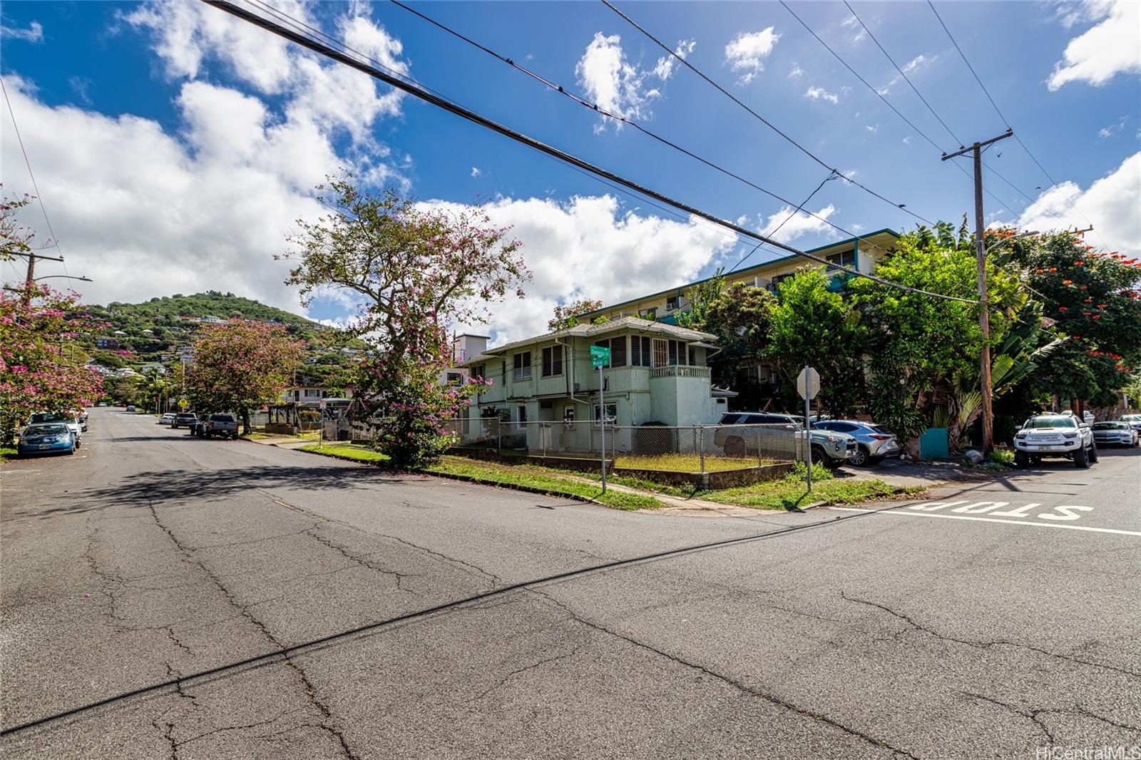 1504  Dominis Street Makiki Area, Honolulu home - photo 21 of 25