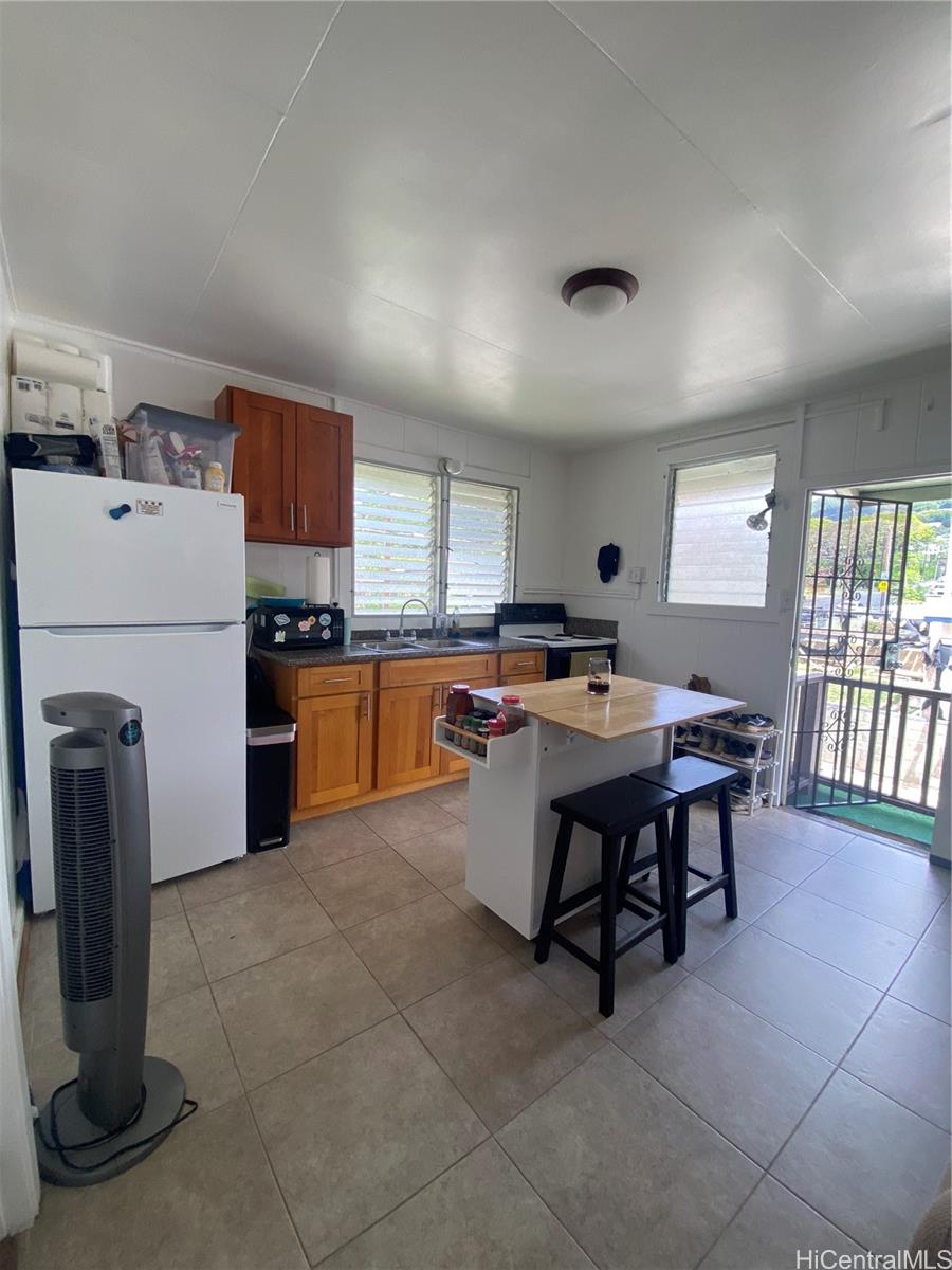 1504  Dominis Street Makiki Area, Honolulu home - photo 4 of 25