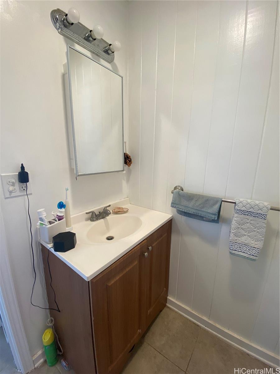 1504  Dominis Street Makiki Area, Honolulu home - photo 8 of 25