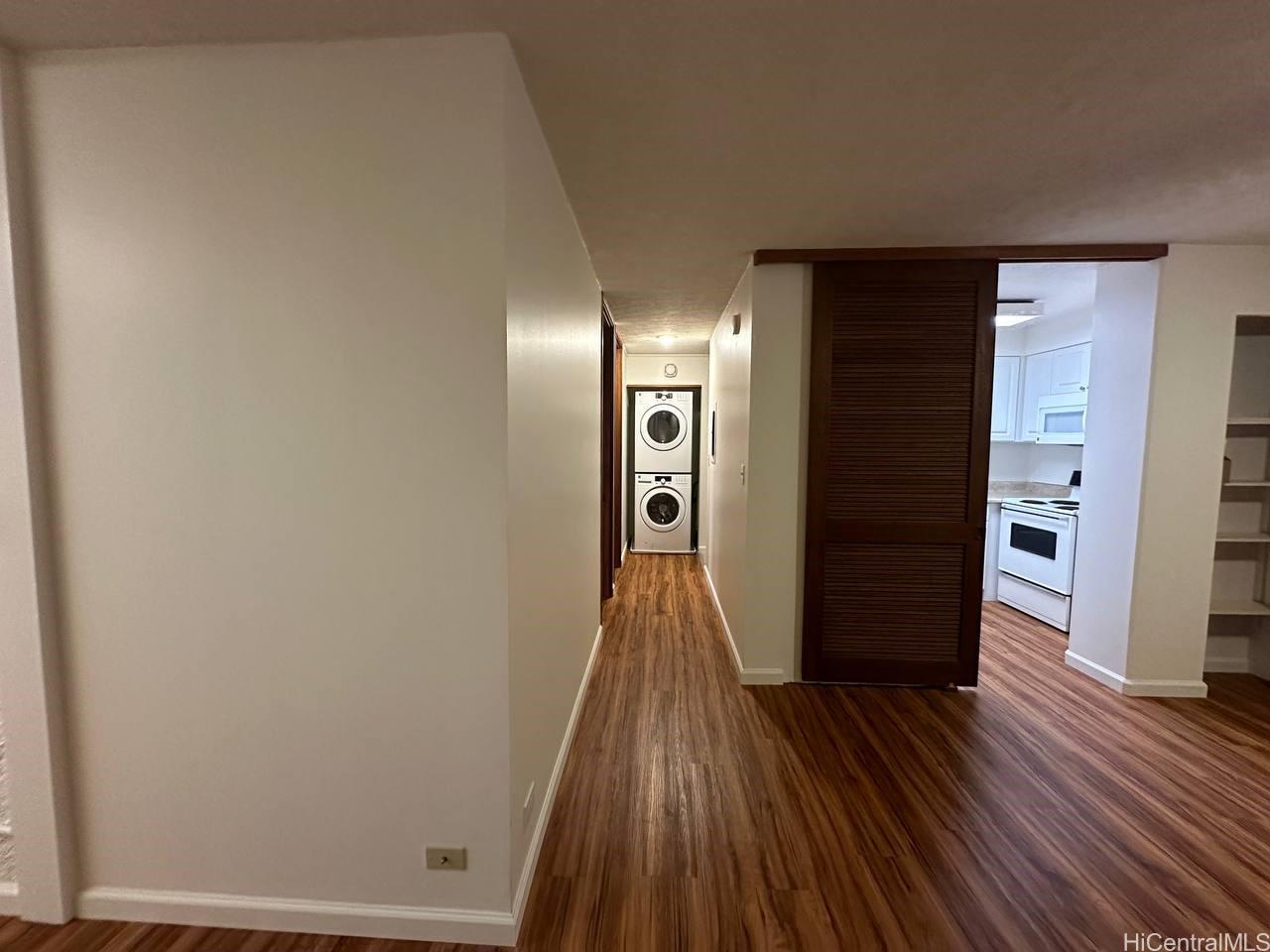 1505 Alexander St Honolulu - Rental - photo 2 of 8