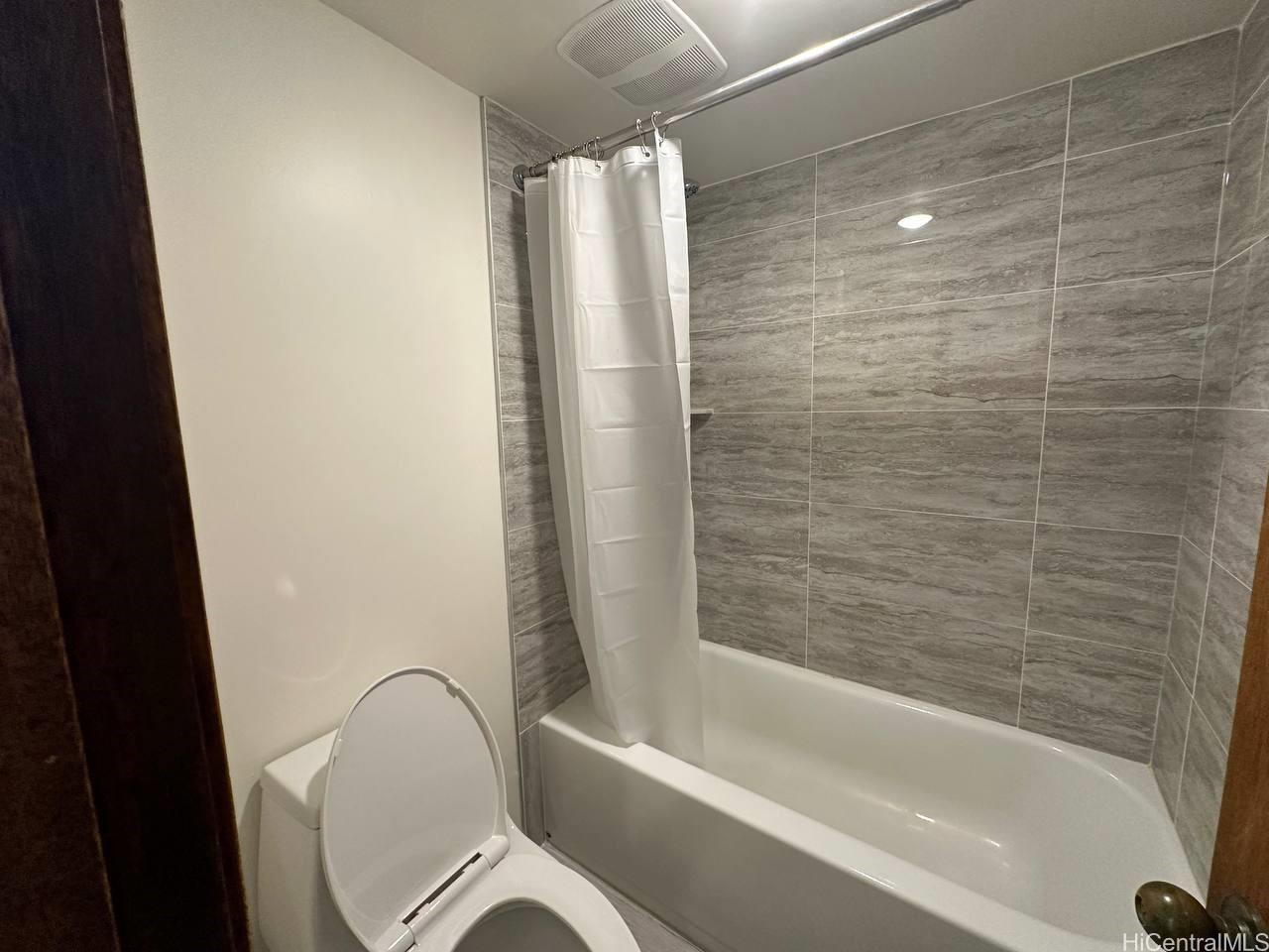 1505 Alexander St Honolulu - Rental - photo 7 of 8