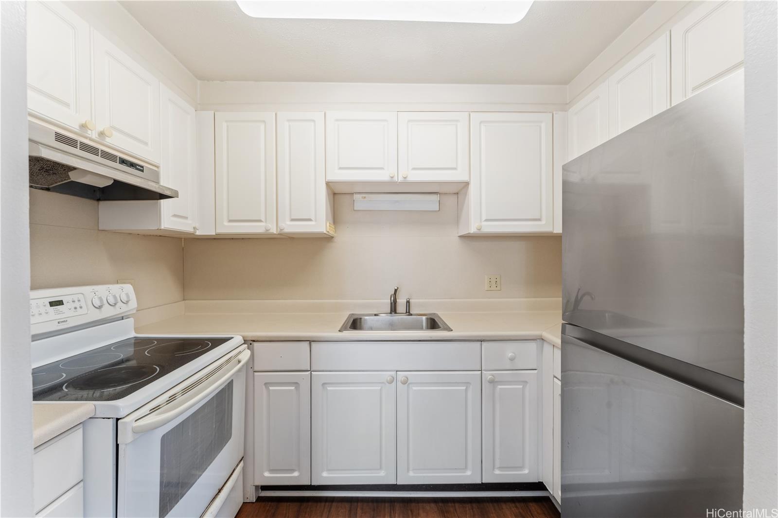 Alexander condo # 1205, Honolulu, Hawaii - photo 2 of 25