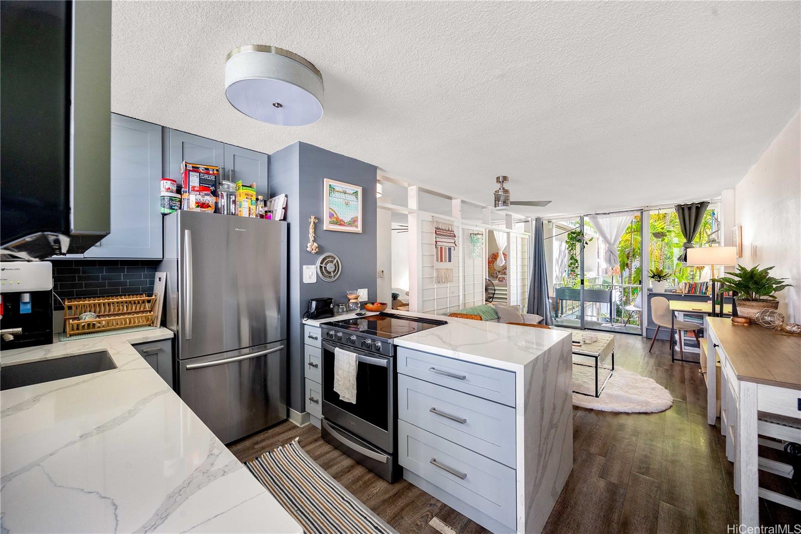 Makiki Palms condo # 203A, Honolulu, Hawaii - photo 3 of 22