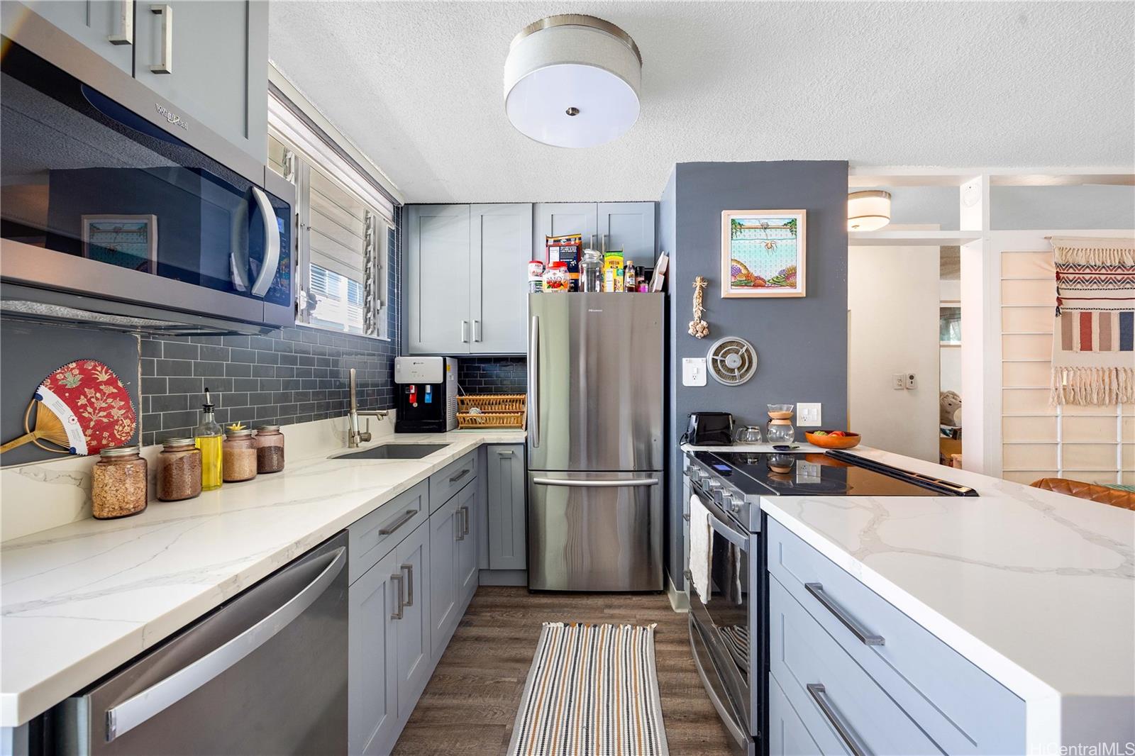 Makiki Palms condo # 203A, Honolulu, Hawaii - photo 4 of 22