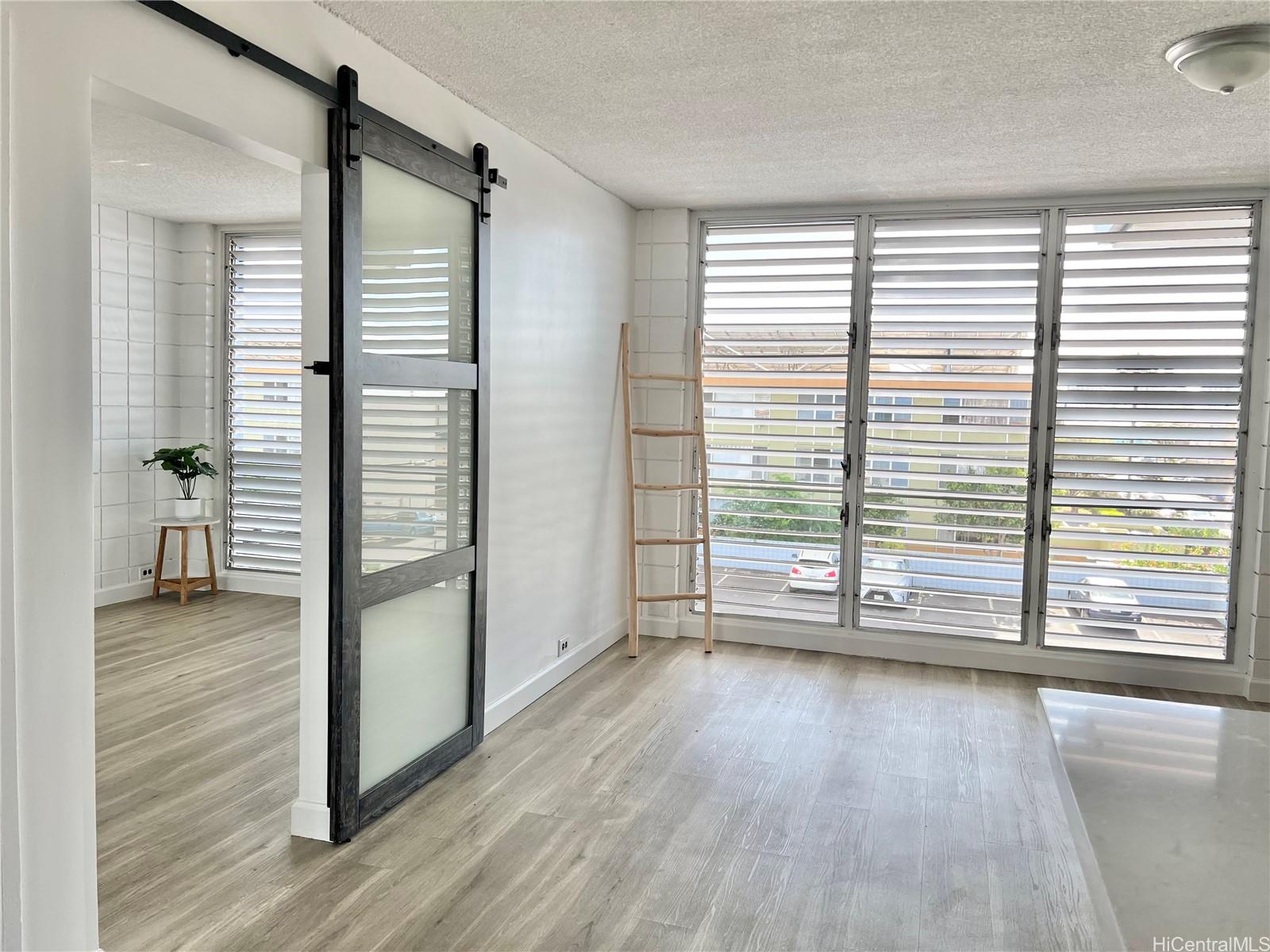 Kaumualii Park condo # A302, Honolulu, Hawaii - photo 4 of 12