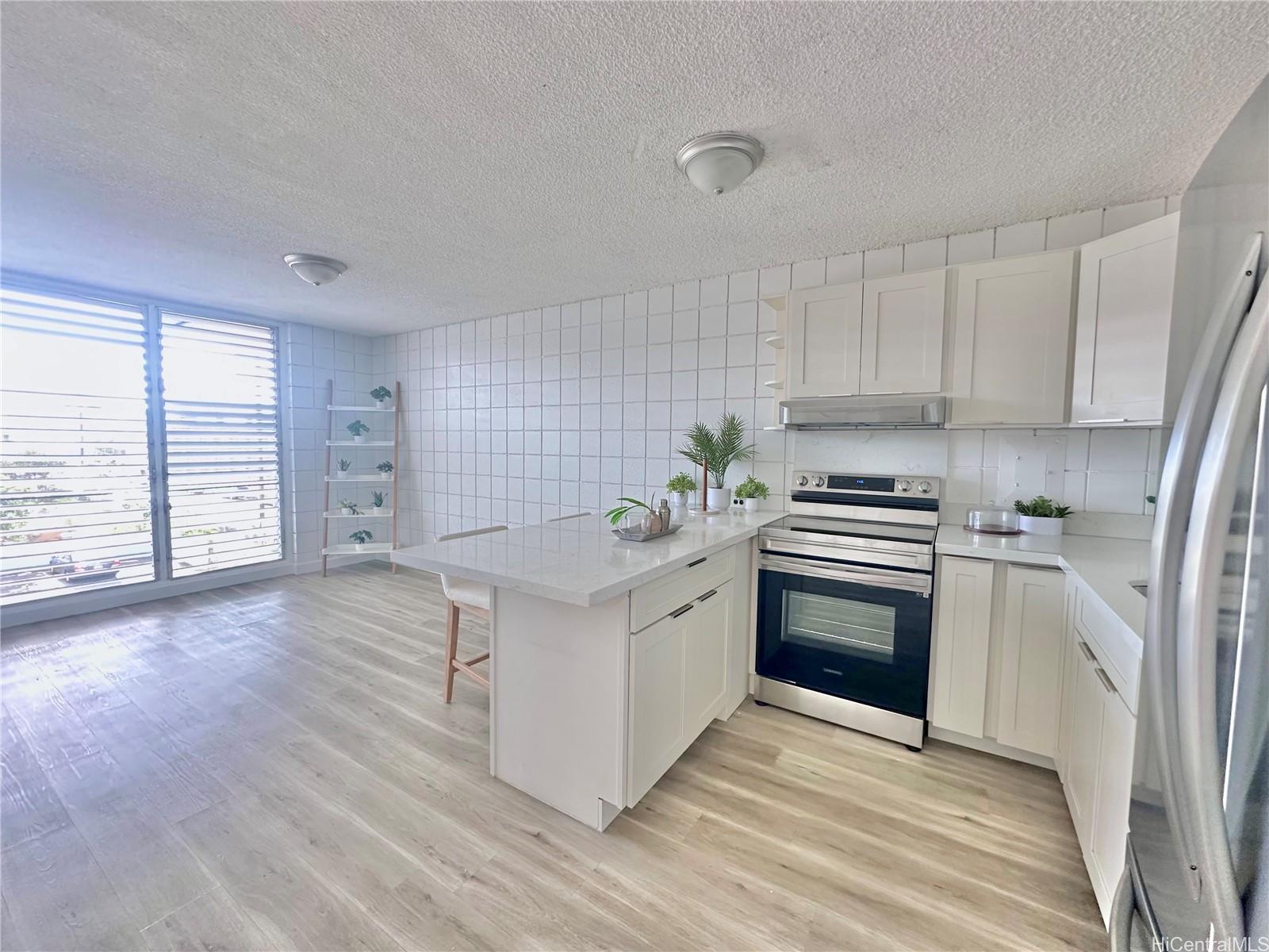 Kaumualii Park condo # A302, Honolulu, Hawaii - photo 5 of 12