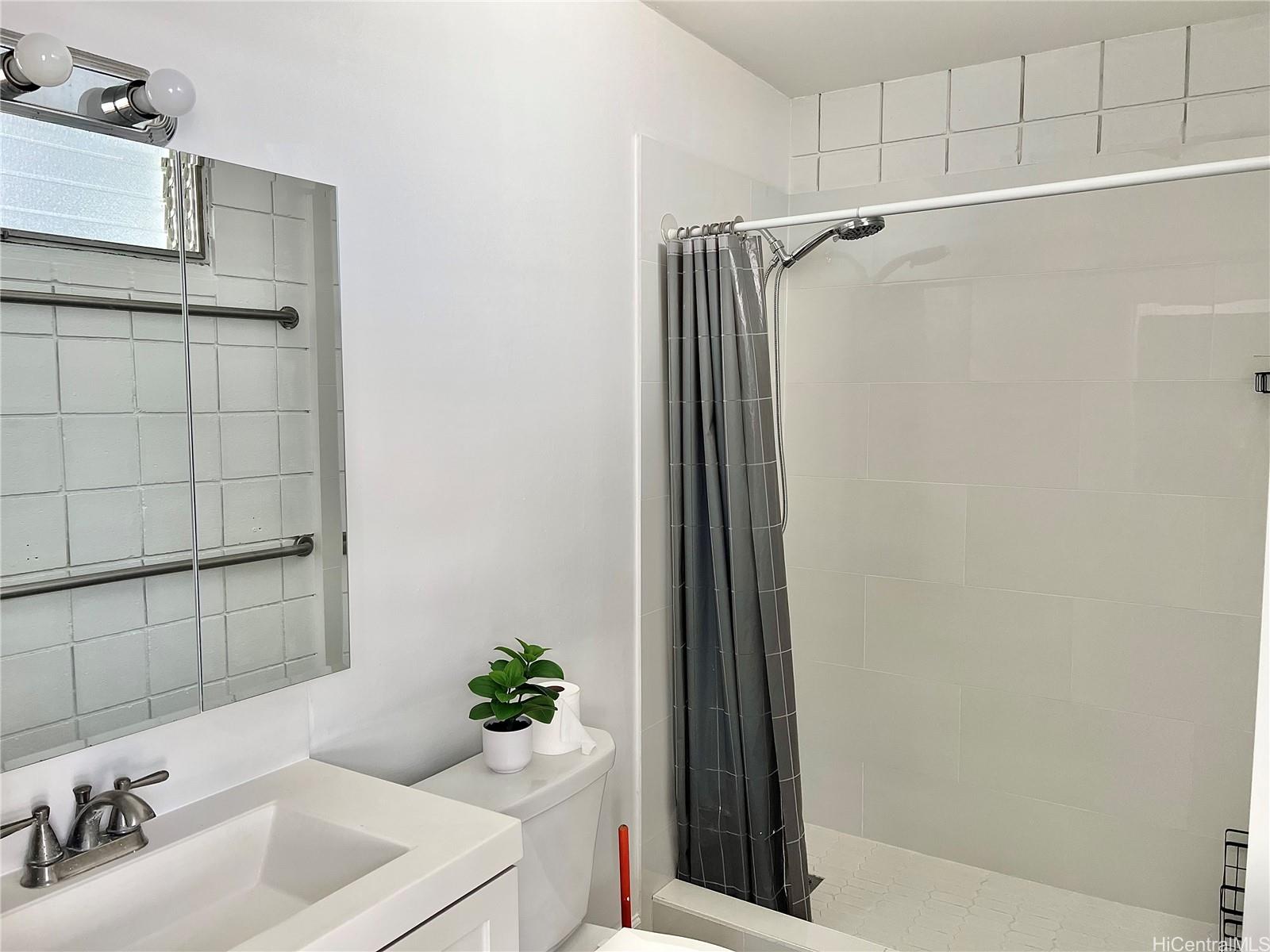 Kaumualii Park condo # A302, Honolulu, Hawaii - photo 6 of 12