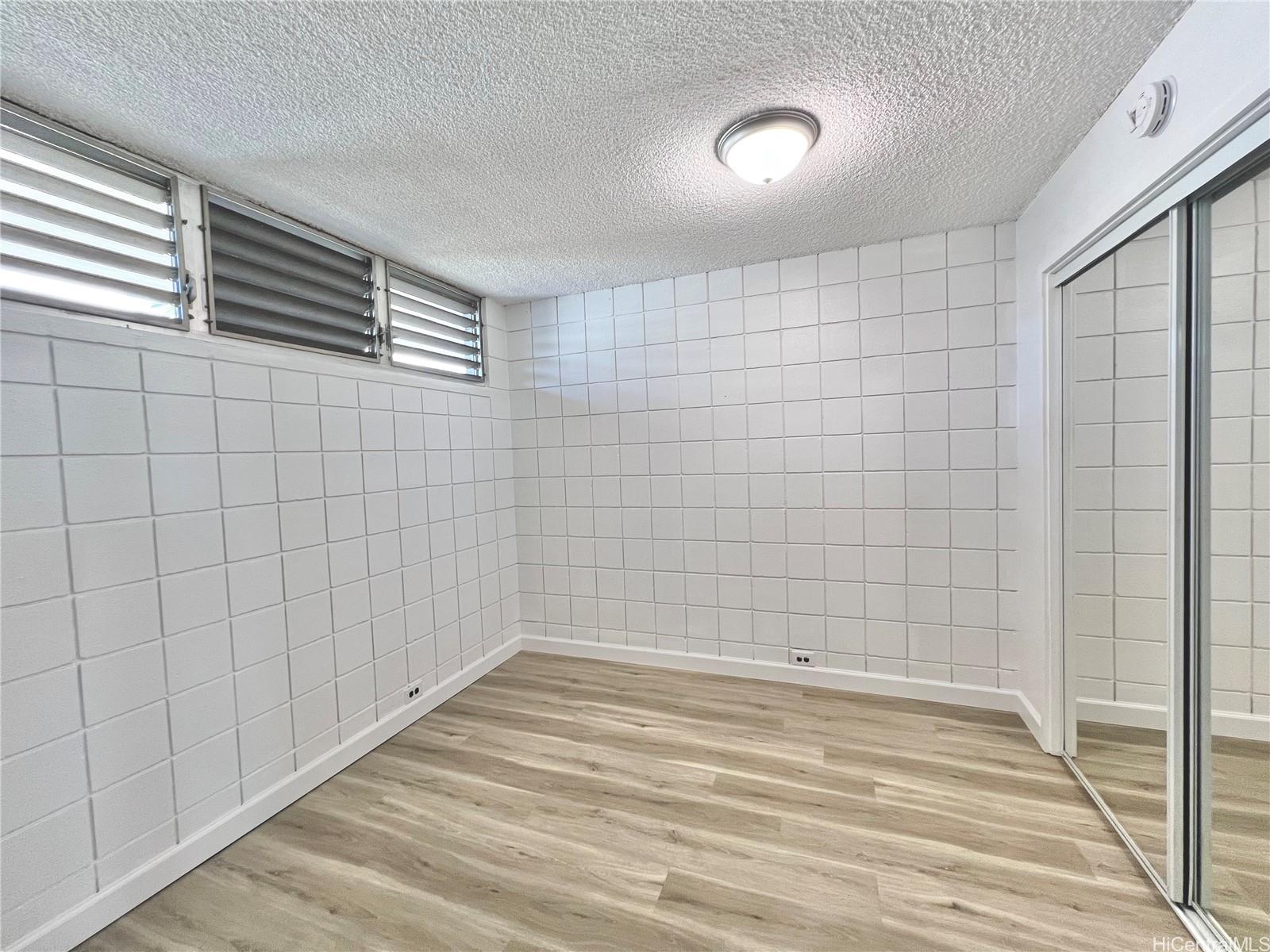 Kaumualii Park condo # A302, Honolulu, Hawaii - photo 7 of 12