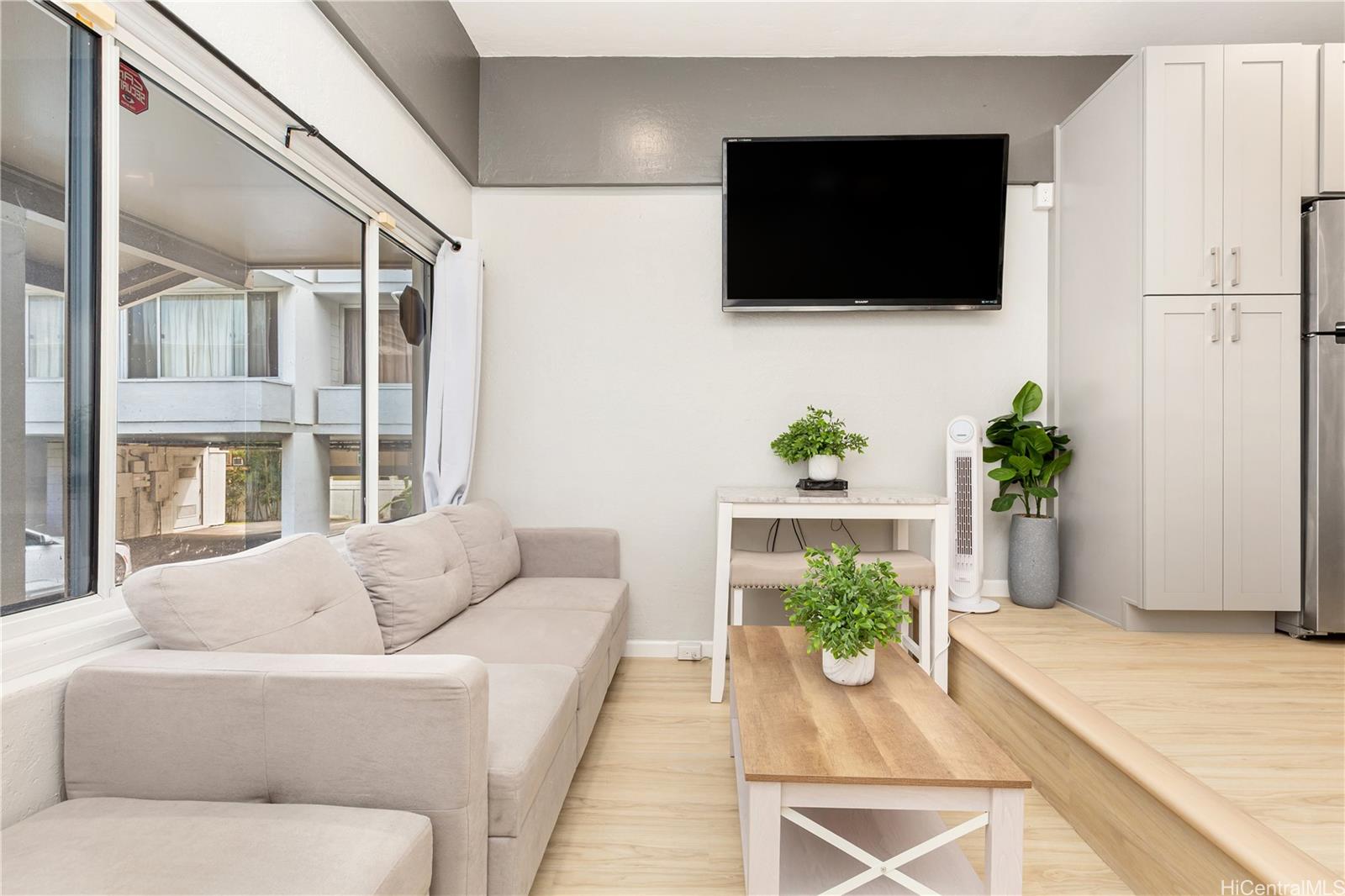 1508 Kewalo St Honolulu - Rental - photo 2 of 16