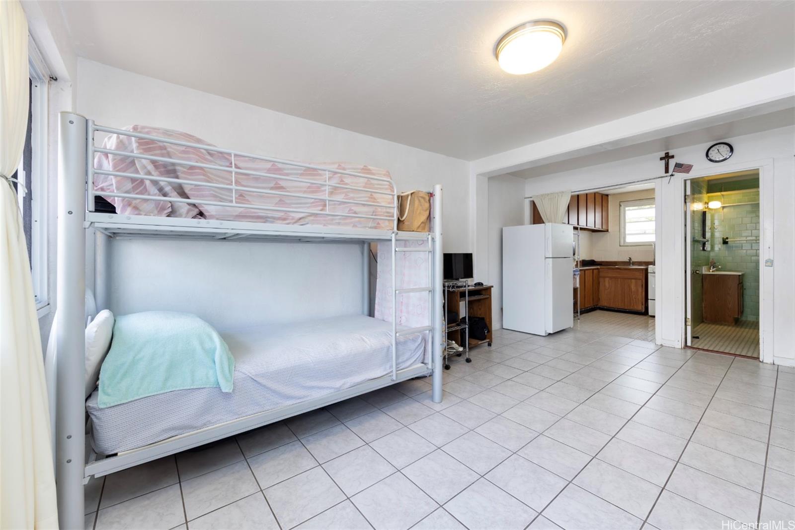 Ohana Kewalo condo # 203A, Honolulu, Hawaii - photo 4 of 9