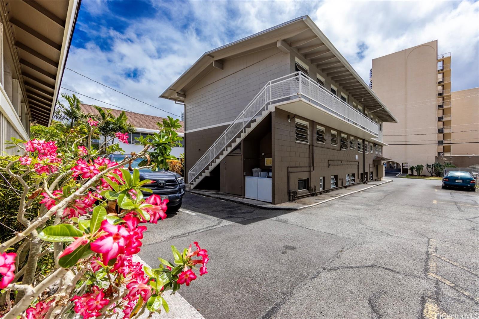 Ohana Kewalo condo # 203A, Honolulu, Hawaii - photo 8 of 11