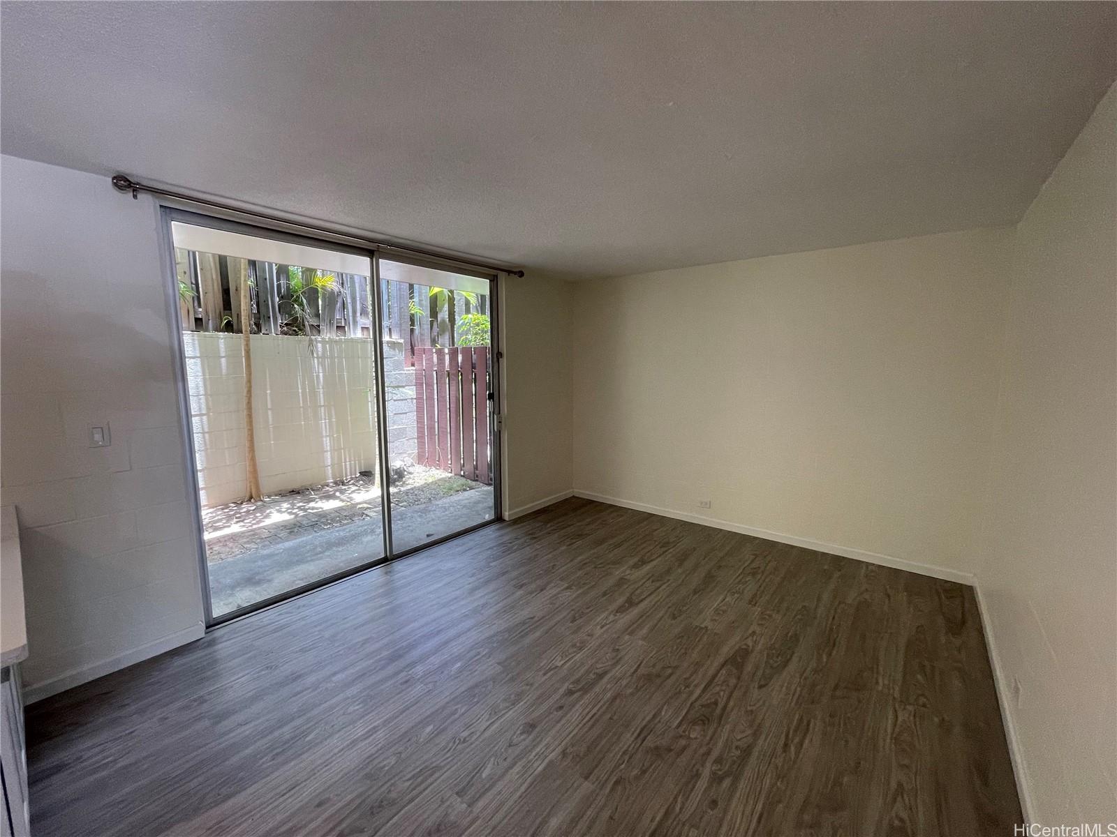 1508 Pensacola St Honolulu - Rental - photo 2 of 8