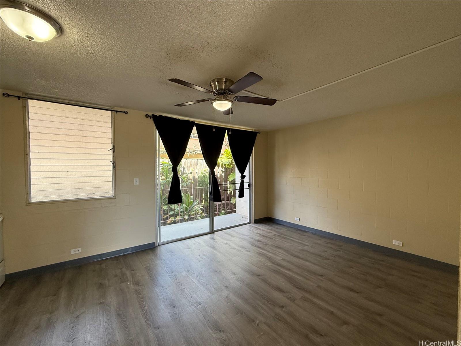 1508 Pensacola St Honolulu - Rental - photo 2 of 7