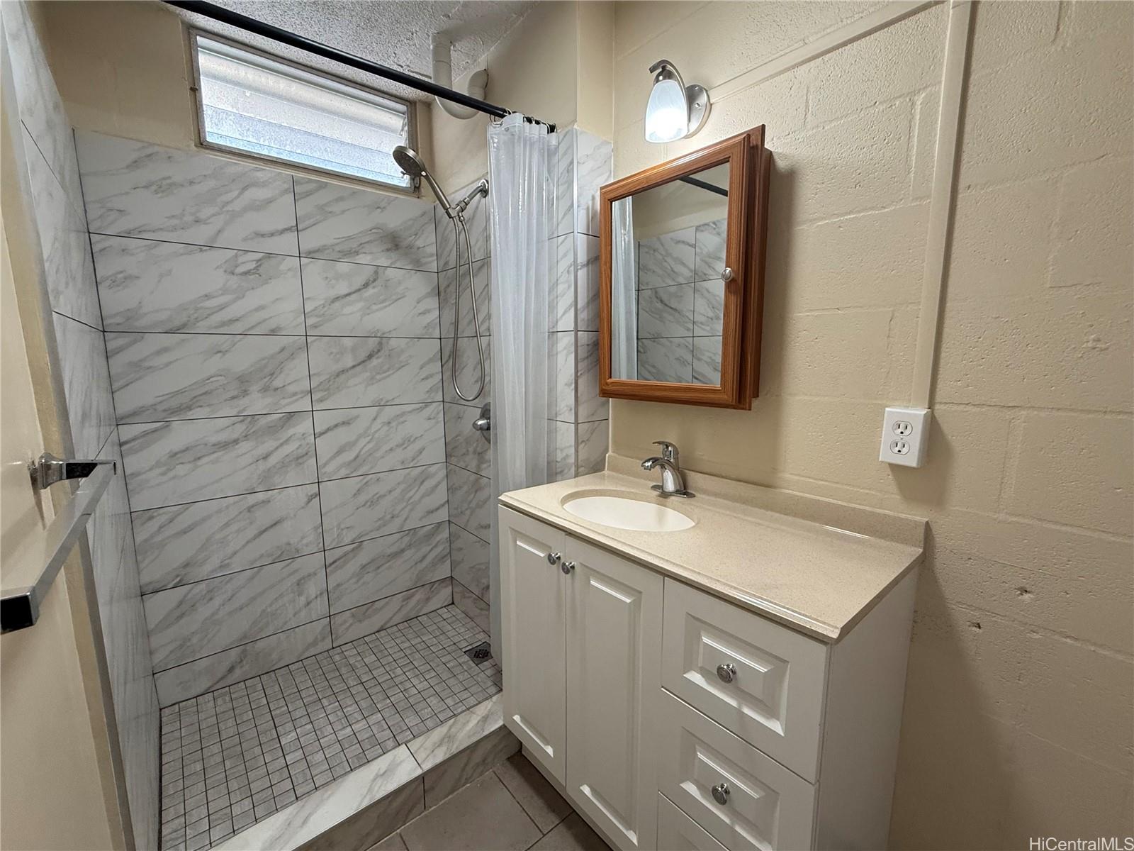 1508 Pensacola St Honolulu - Rental - photo 4 of 7