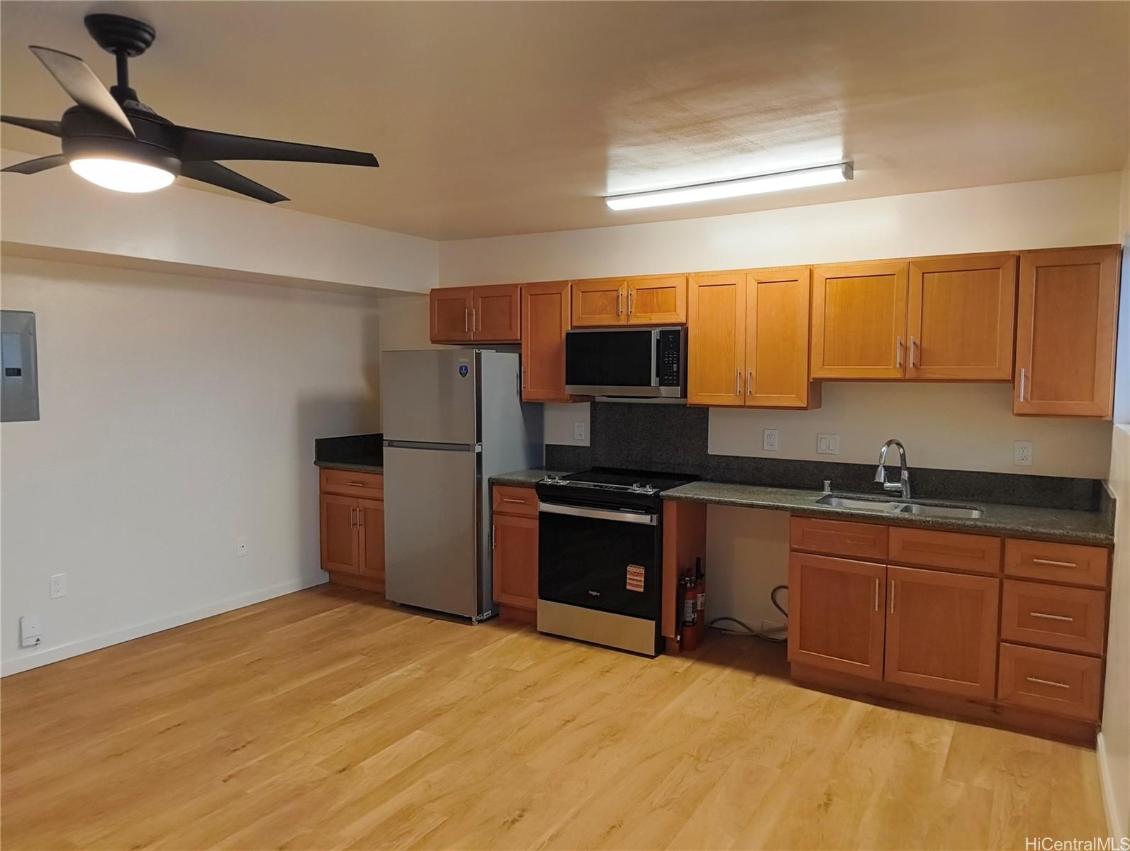 1510 Liholiho St Honolulu - Rental - photo 3 of 8