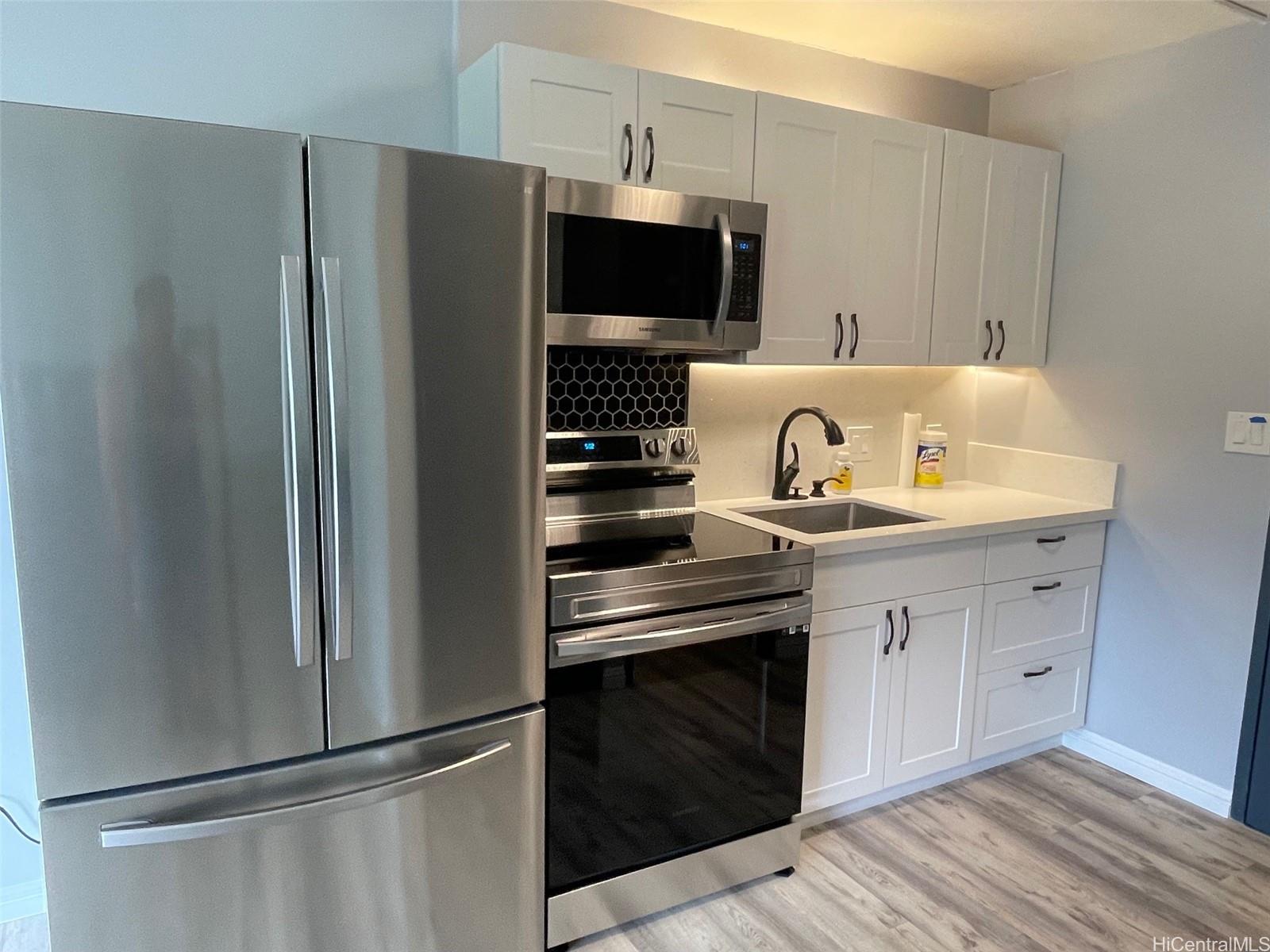 1511 Nuuanu Ave Honolulu - Rental - photo 2 of 16