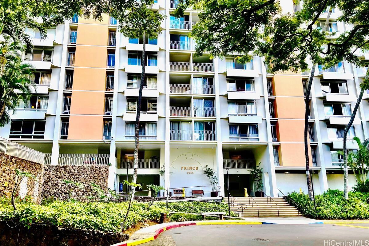 Queen Emma Gardens condo # 426, Honolulu, Hawaii - photo 3 of 25