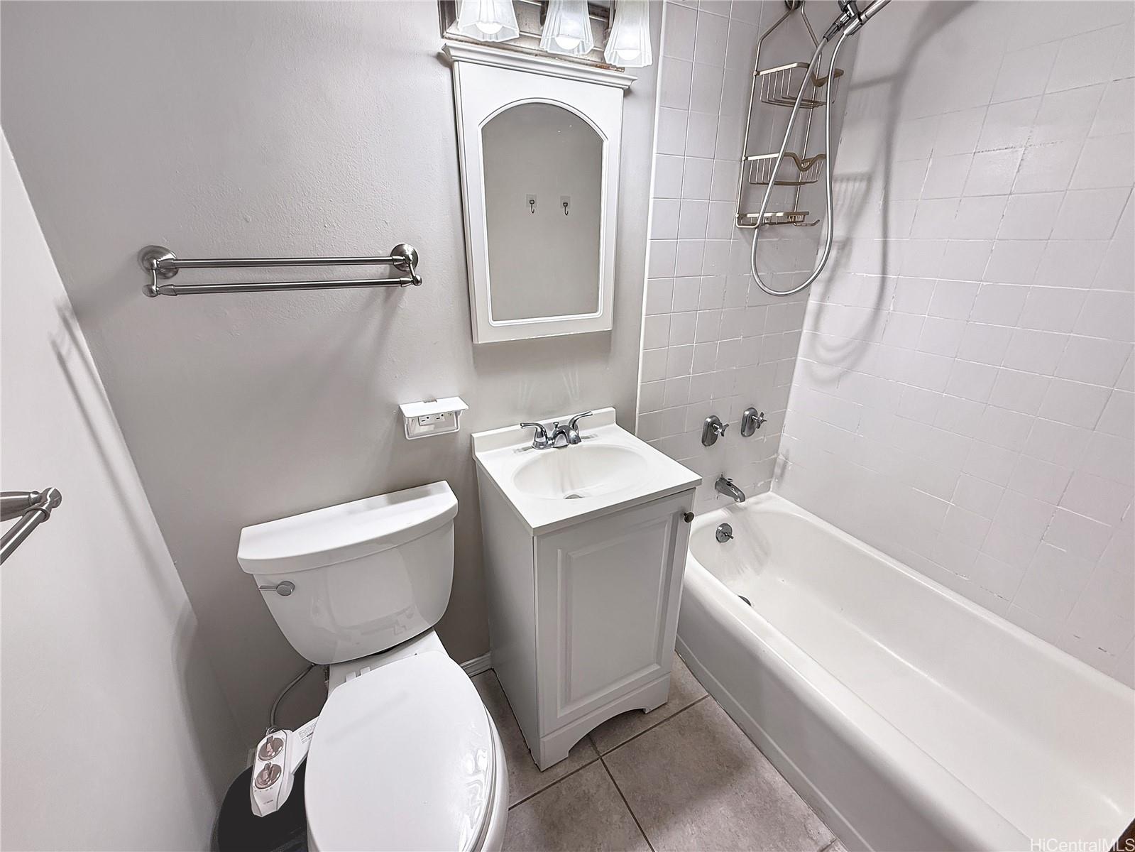 Queen Emma Gardens condo # 429, Honolulu, Hawaii - photo 10 of 23