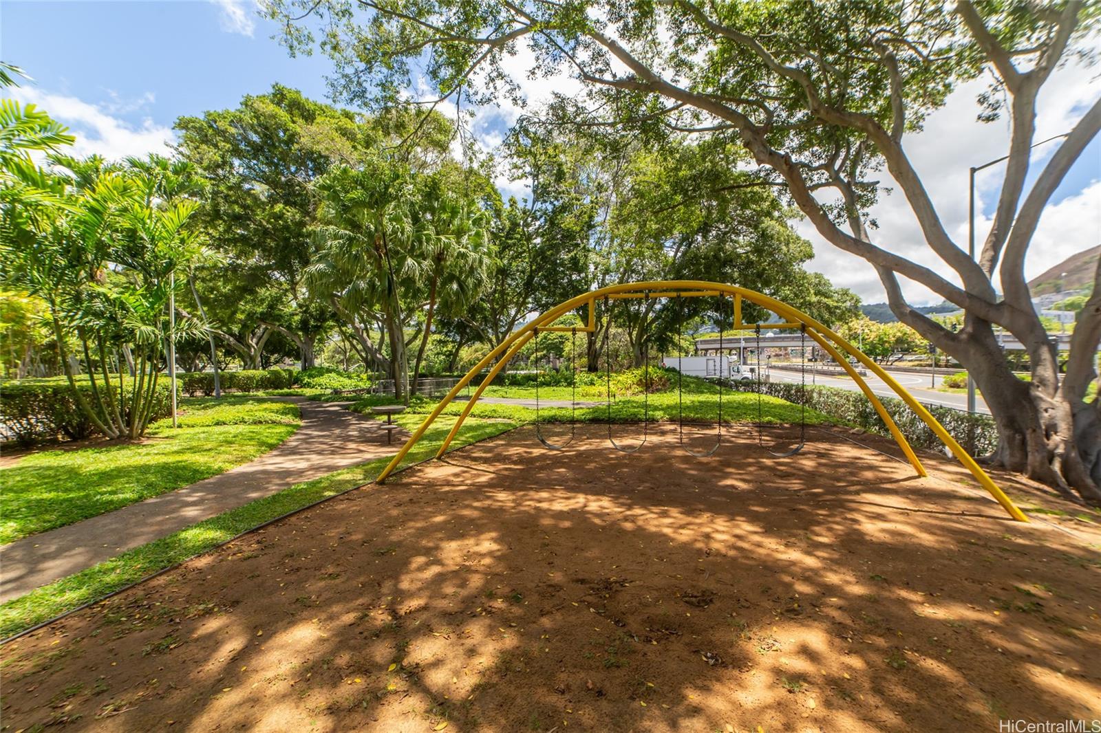 Queen Emma Gardens condo # 625, Honolulu, Hawaii - photo 12 of 16