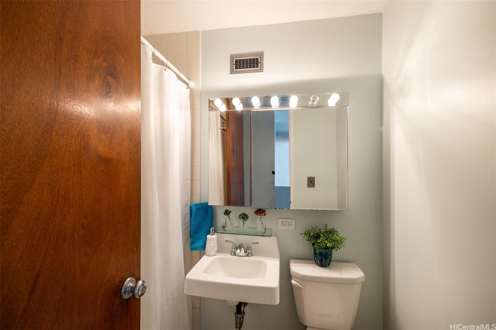 Queen Emma Gardens condo # 724, Honolulu, Hawaii - photo 14 of 25