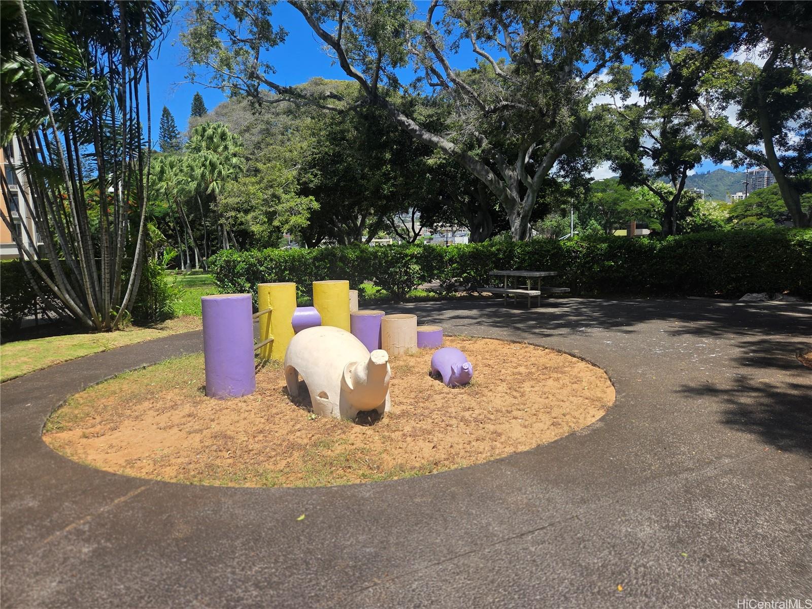 Queen Emma Gardens condo # 724, Honolulu, Hawaii - photo 20 of 25