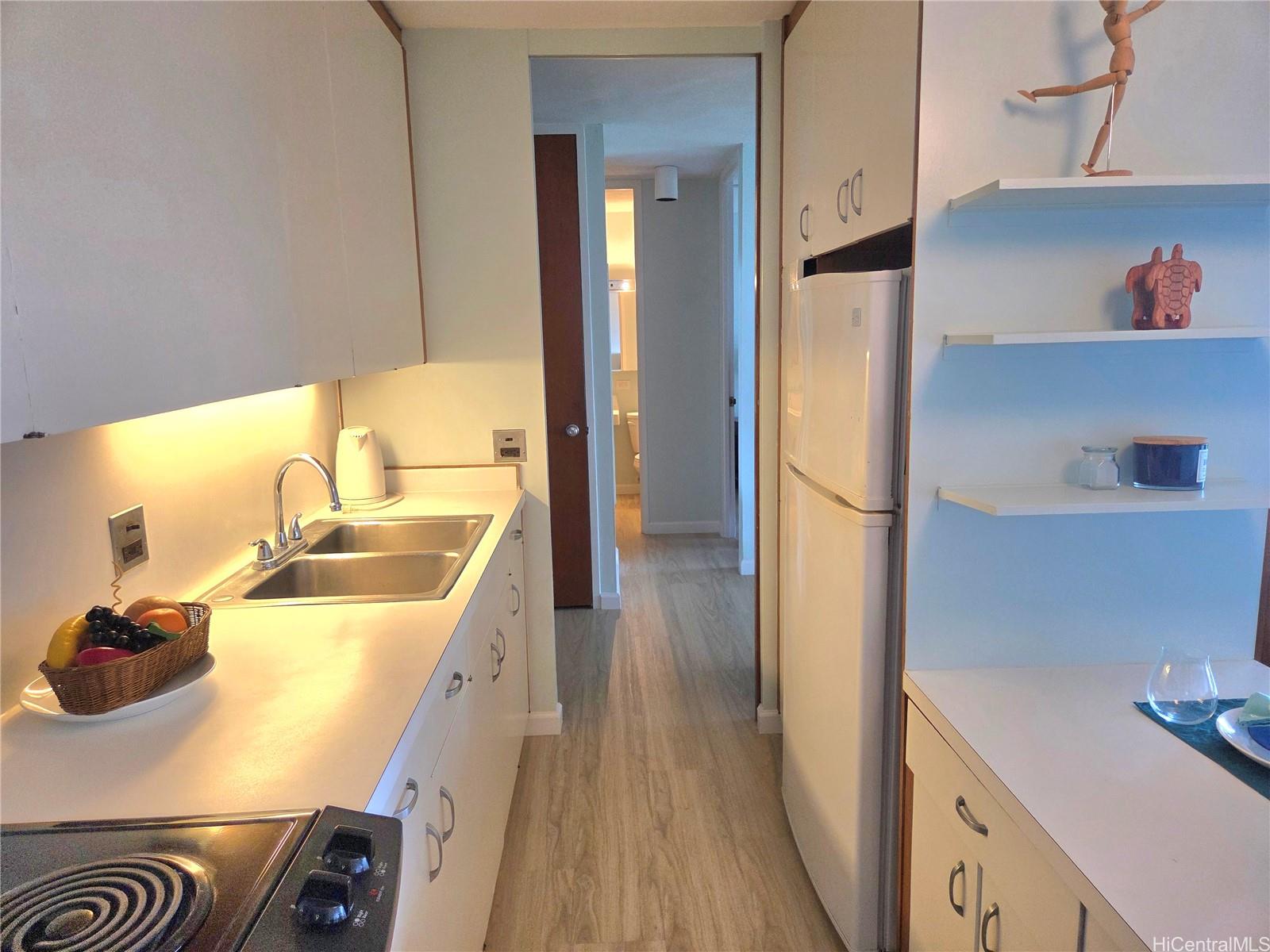 Queen Emma Gardens condo # 724, Honolulu, Hawaii - photo 8 of 25