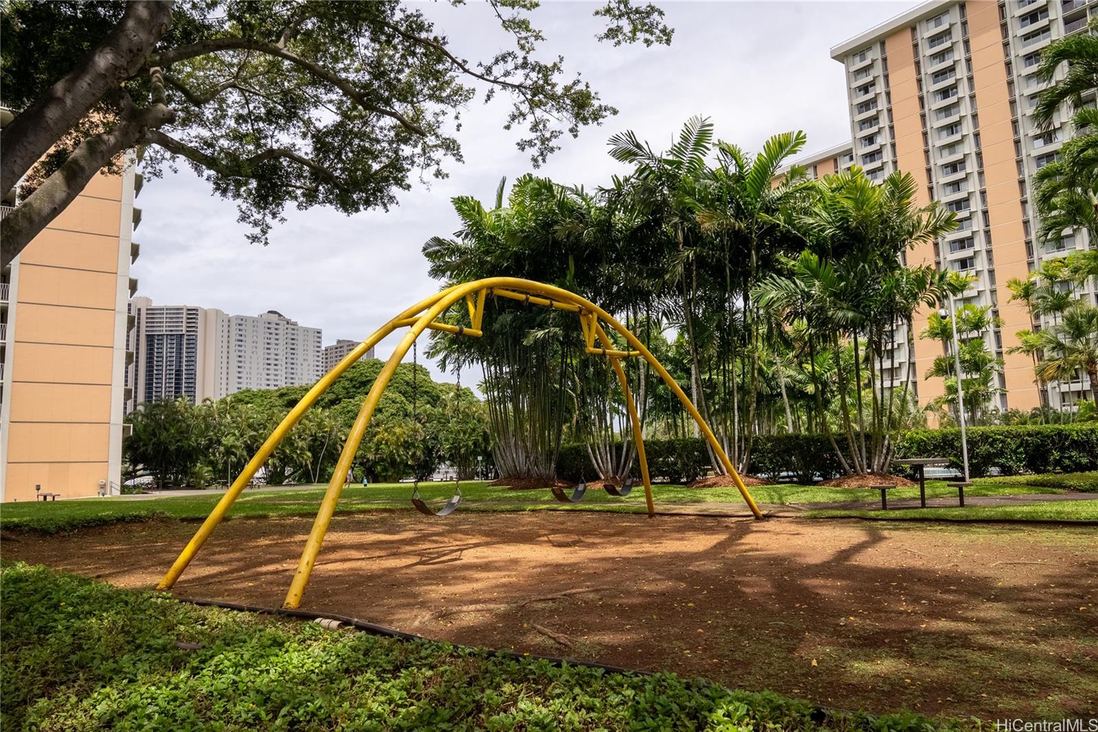 Queen Emma Gardens condo # 930, Honolulu, Hawaii - photo 11 of 11