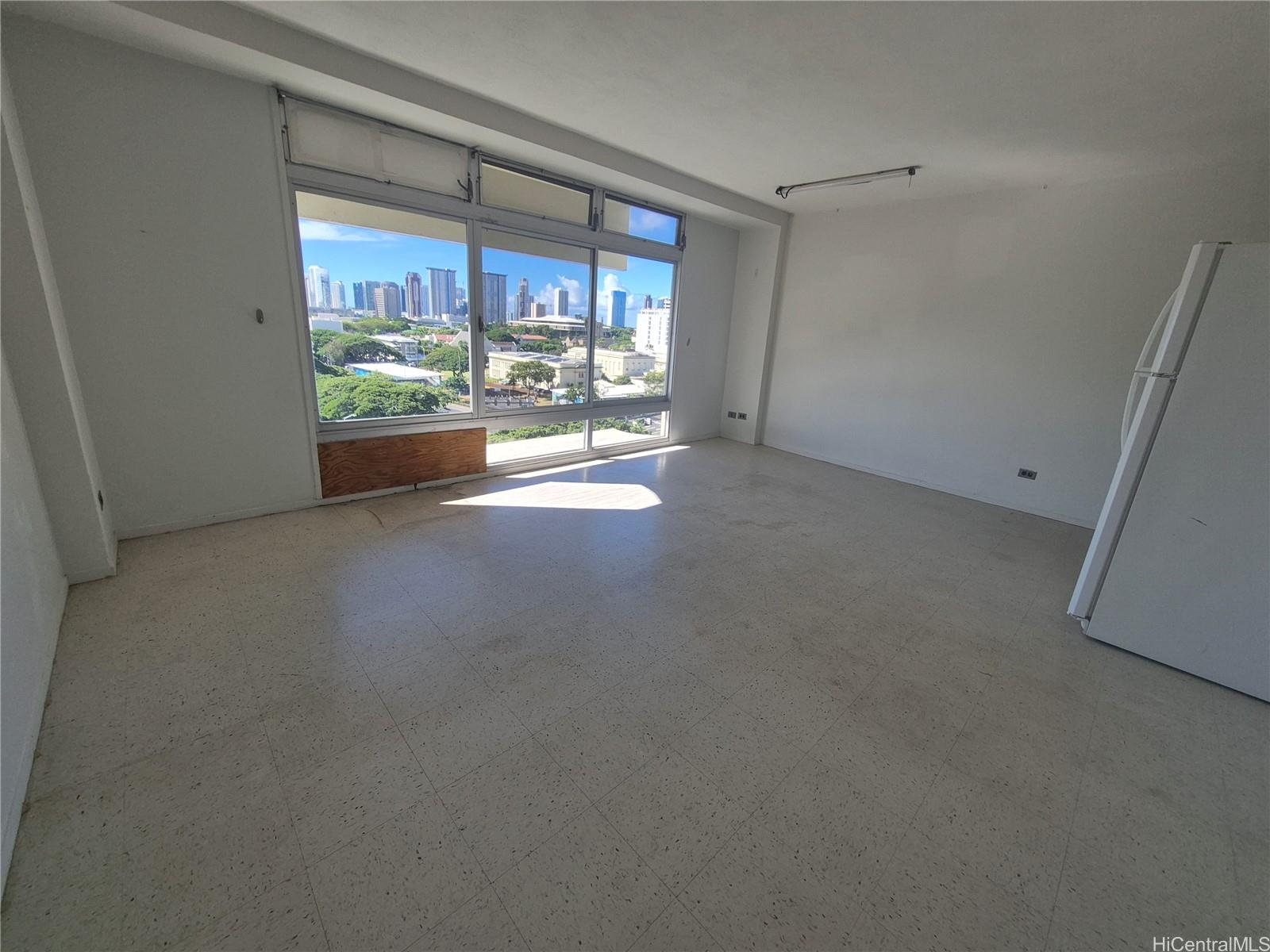 Queen Emma Gardens condo # 935, Honolulu, Hawaii - photo 5 of 13