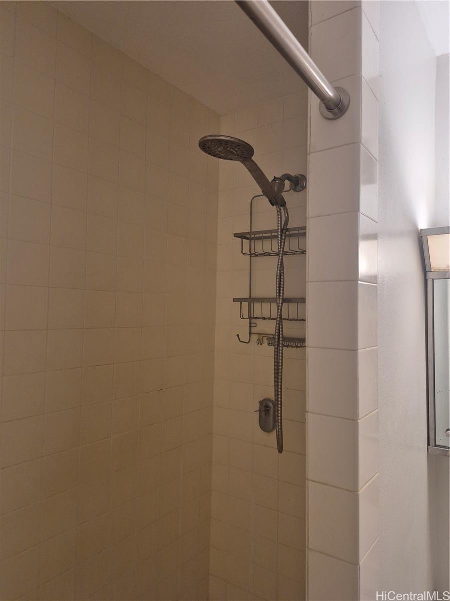 Queen Emma Gardens condo # 935, Honolulu, Hawaii - photo 9 of 13