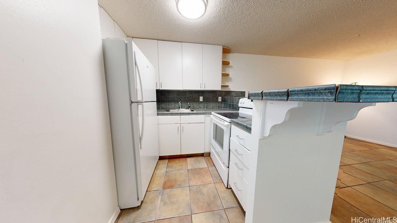 Piikoi Hale condo # 402, Honolulu, Hawaii - photo 9 of 25