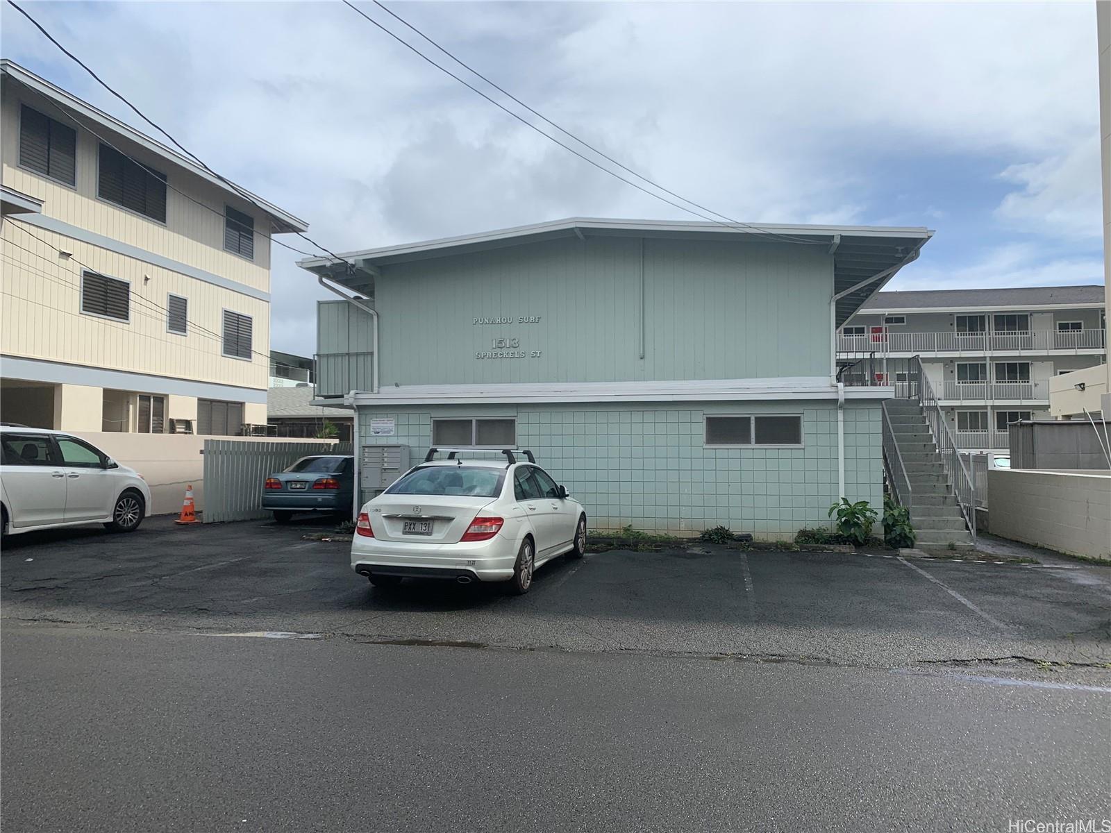 Punahou Surf B2, 1513 Spreckels St, Honolulu Punahou