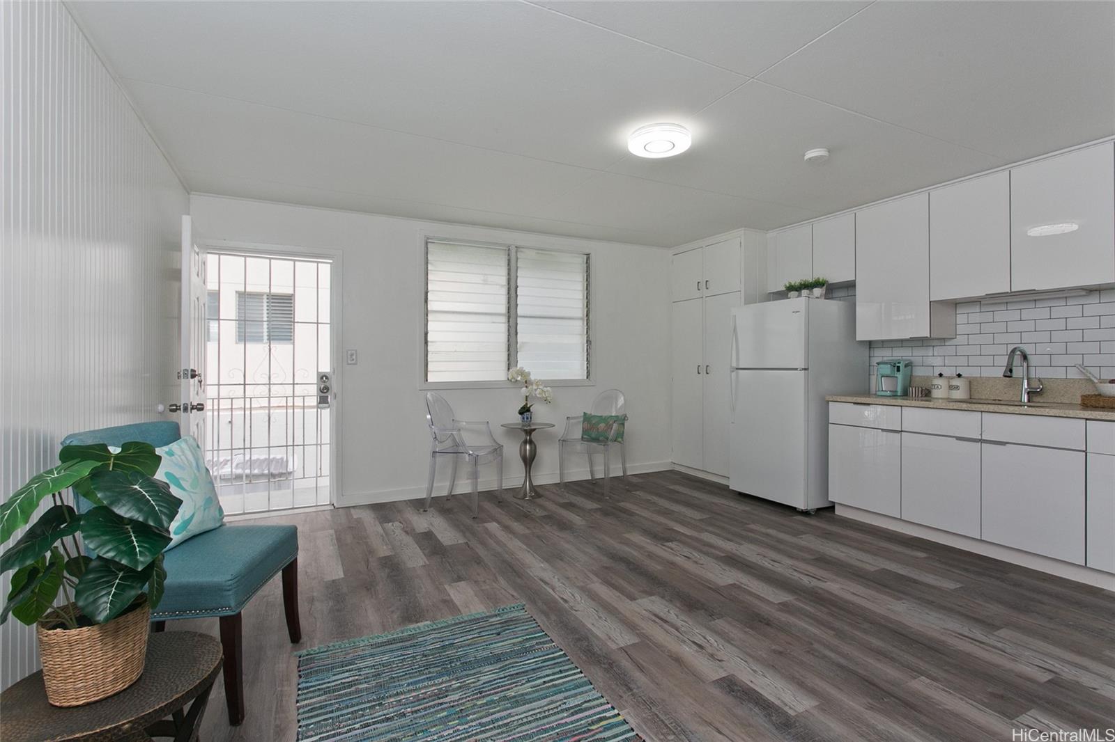 Punahou Surf condo # B-4, Honolulu, Hawaii - photo 3 of 14