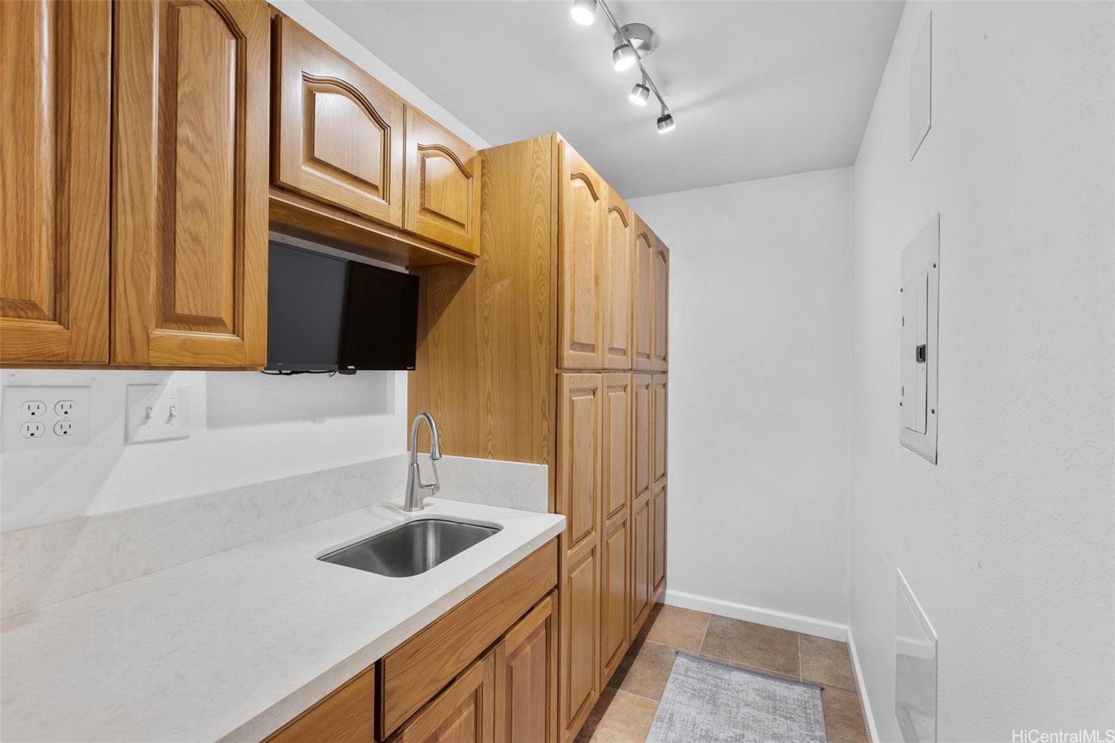 15-1327  20th Ave Hwn Paradise Pk, Puna home - photo 7 of 24