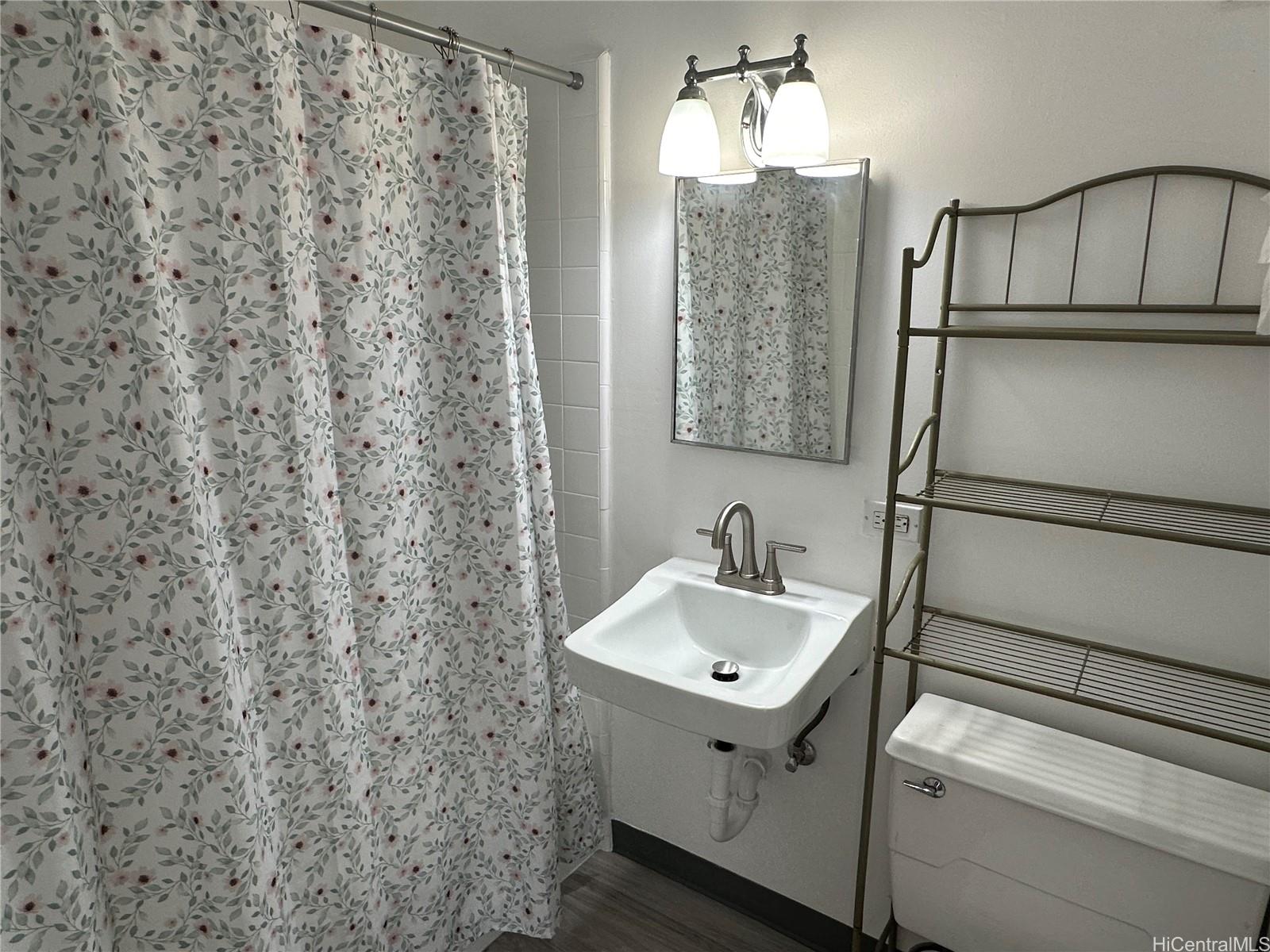 Kapalama Makai condo # 319, Honolulu, Hawaii - photo 8 of 12